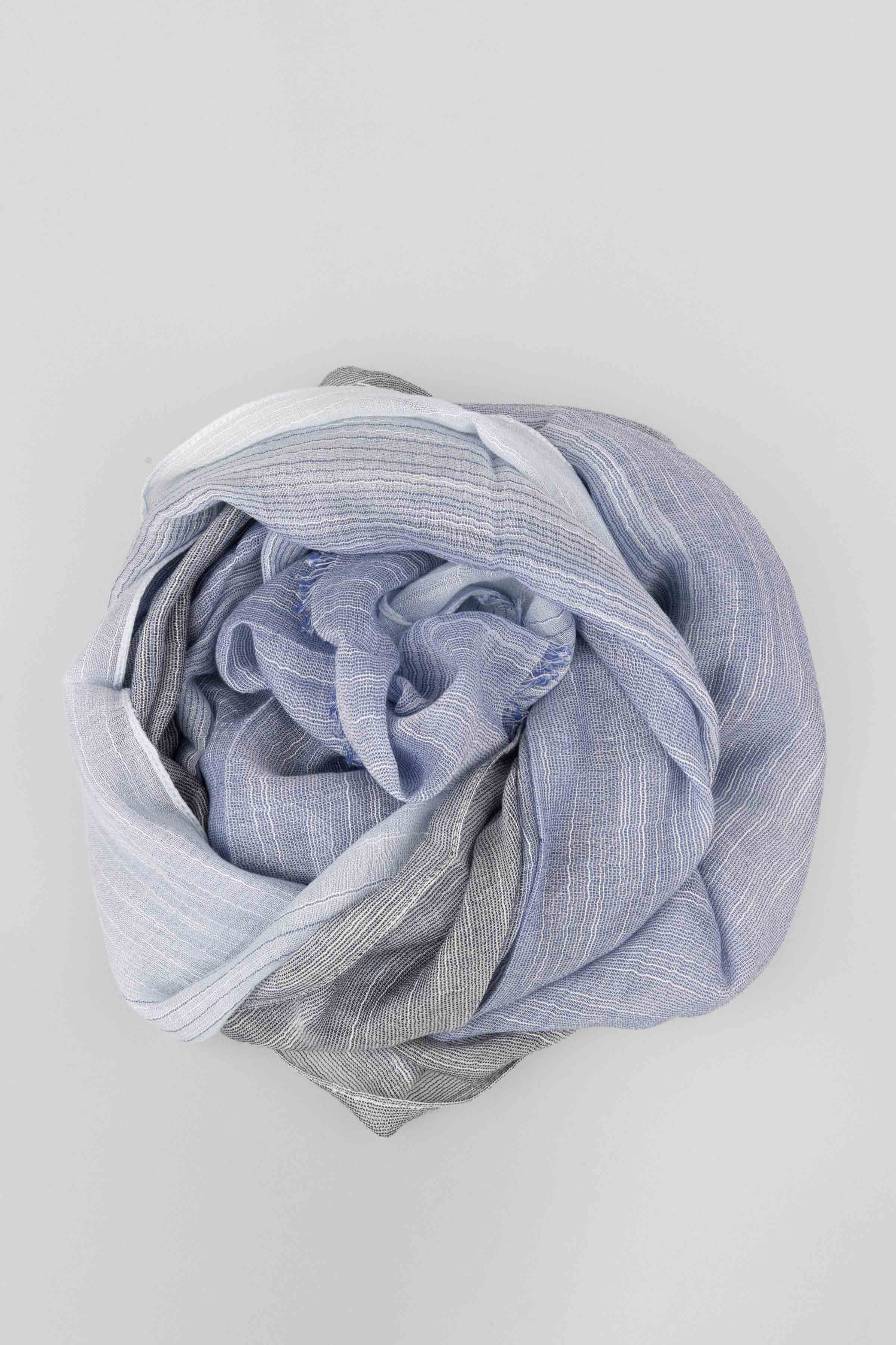 Палантин KAYA 180\60 39 Светло- джинсовый (denim bleu clair)  от Lesel (Лесель)! Заказывайте по ✆ 8 (800) 777 02 37