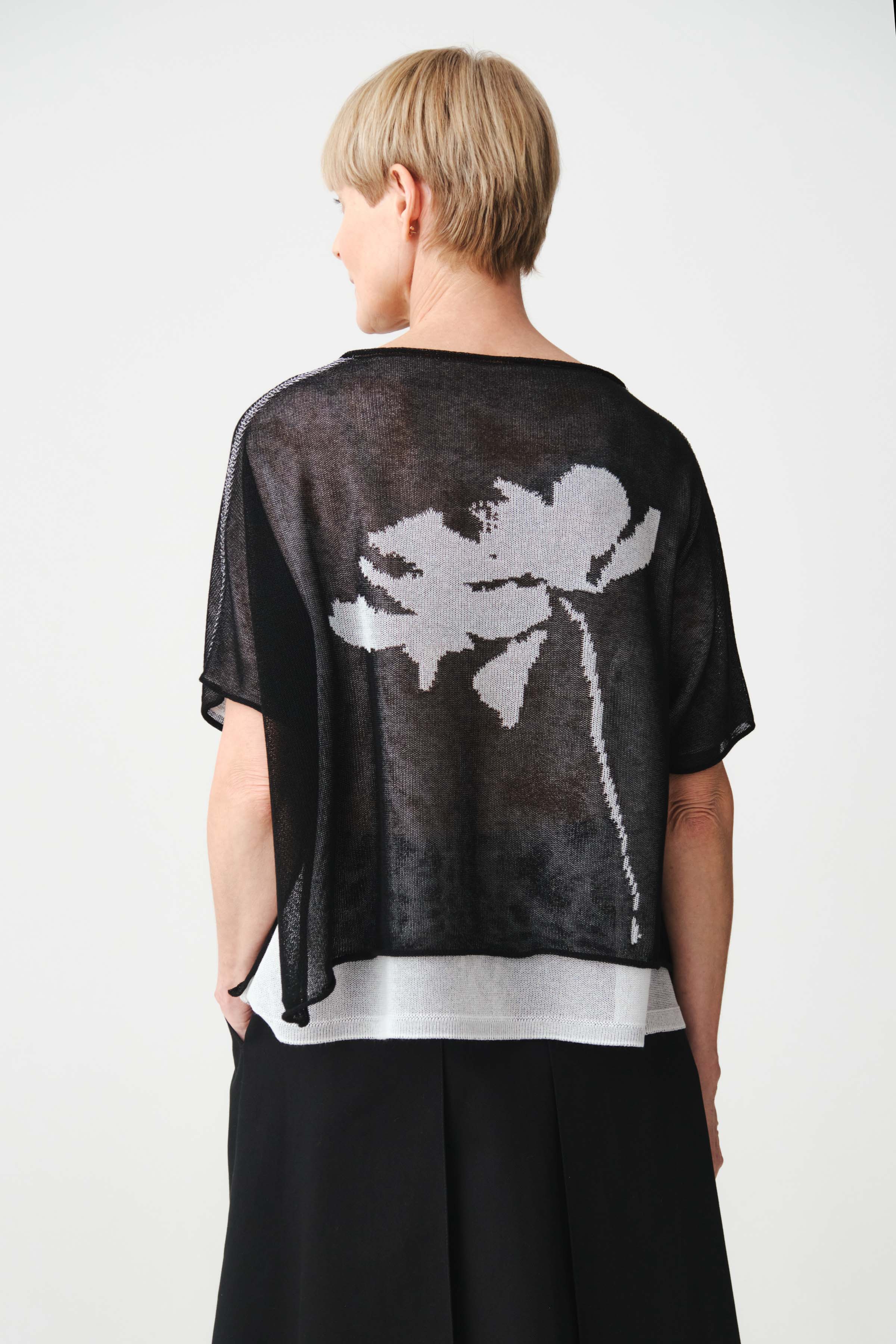 Джемпер с коротким рукавом Пион