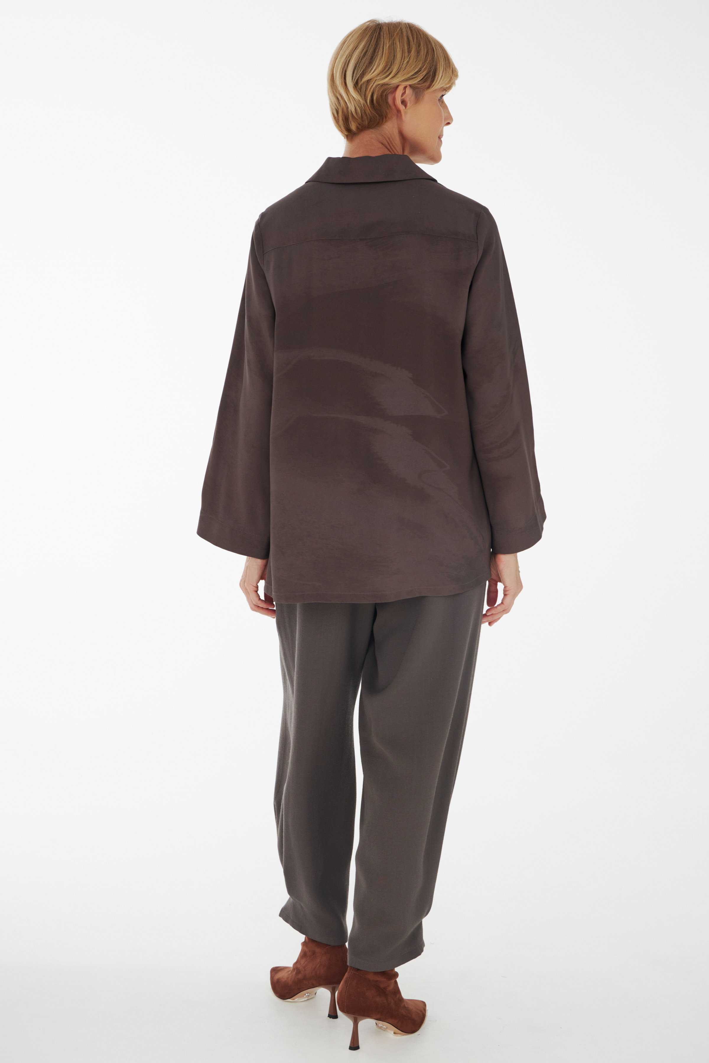 Брюки укороченные со складками, креп  от Lesel (Лесель)! Заказывайте по ✆ 8 (800) 777 02 37