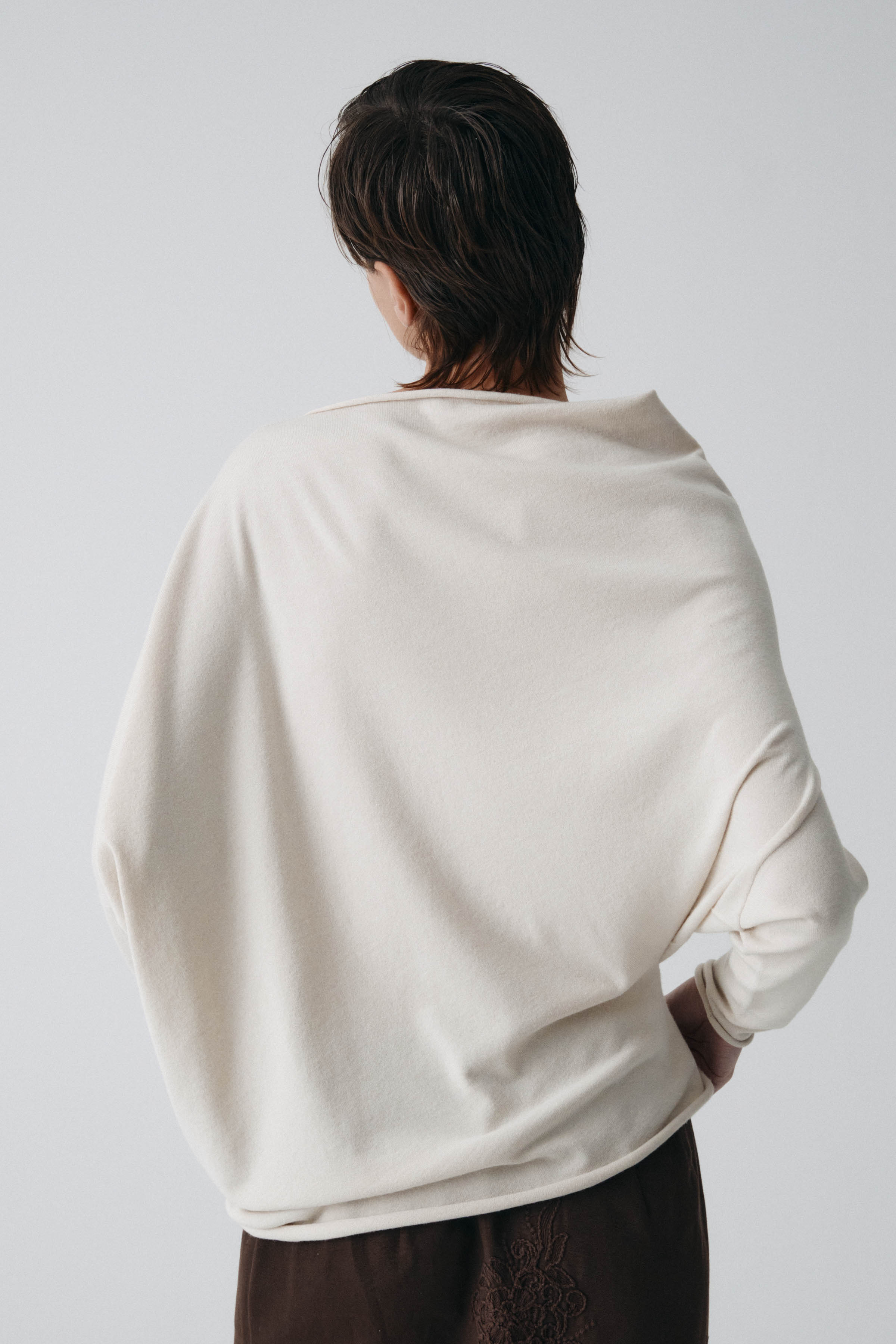 Джемпер Асимметрия  от Lesel (Лесель)! Заказывайте по ✆ 8 (800) 777 02 37