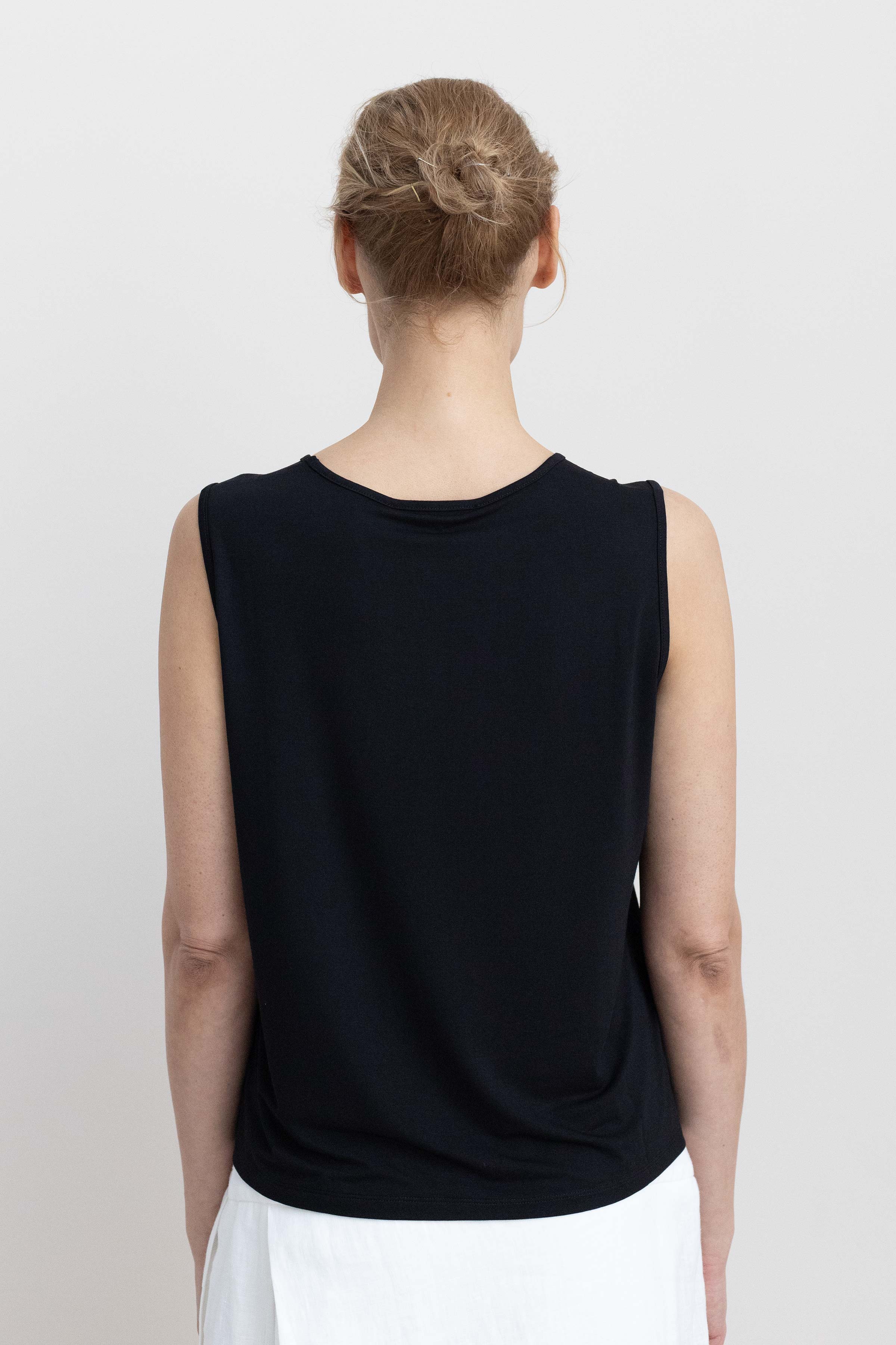 Блуза база, без рукавов, тонкий трикотаж  от Lesel (Лесель)! Заказывайте по ✆ 8 (800) 777 02 37