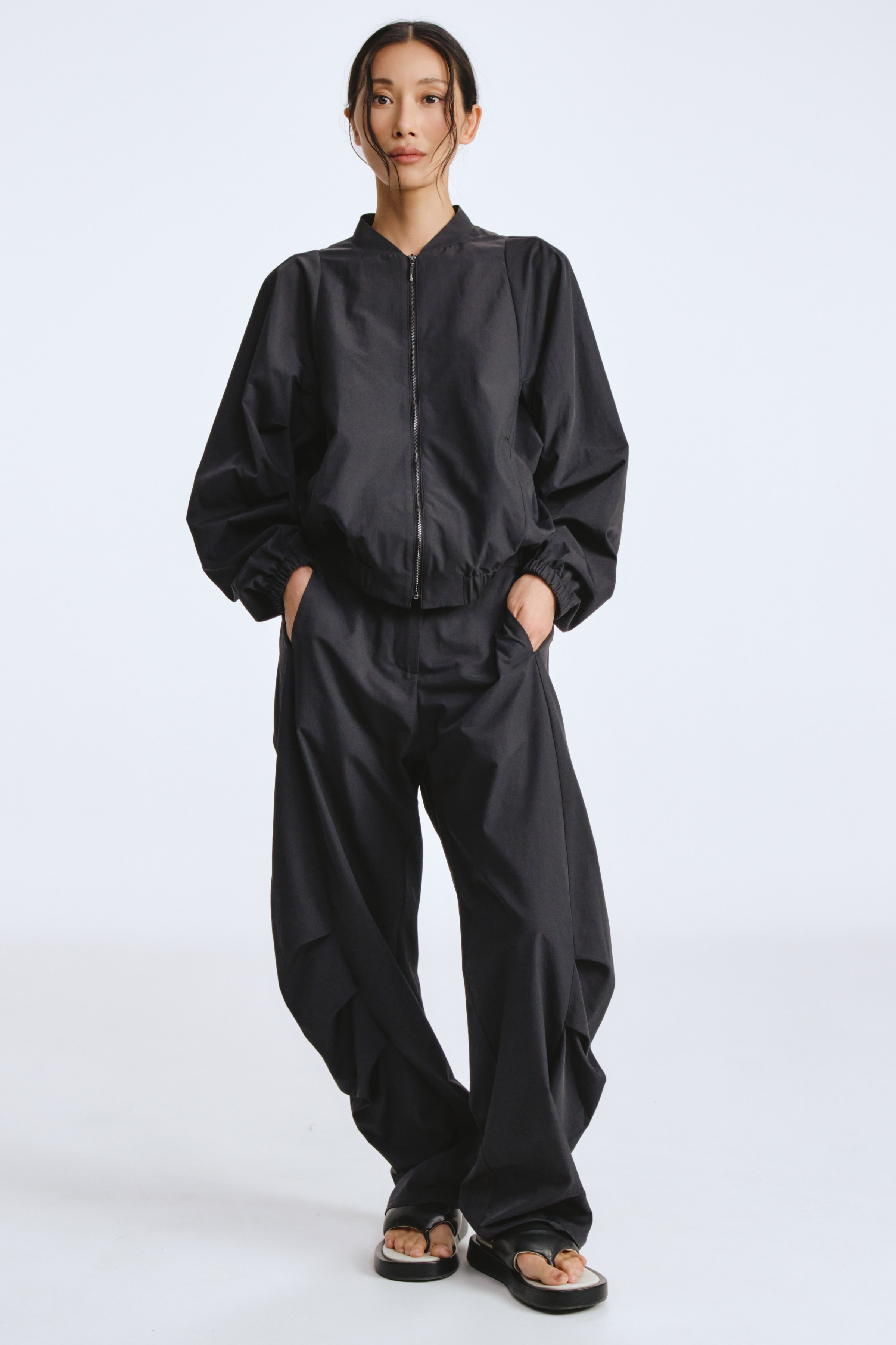 Брюки большой овал с защипами  от Lesel (Лесель)! Заказывайте по ✆ 8 (800) 777 02 37