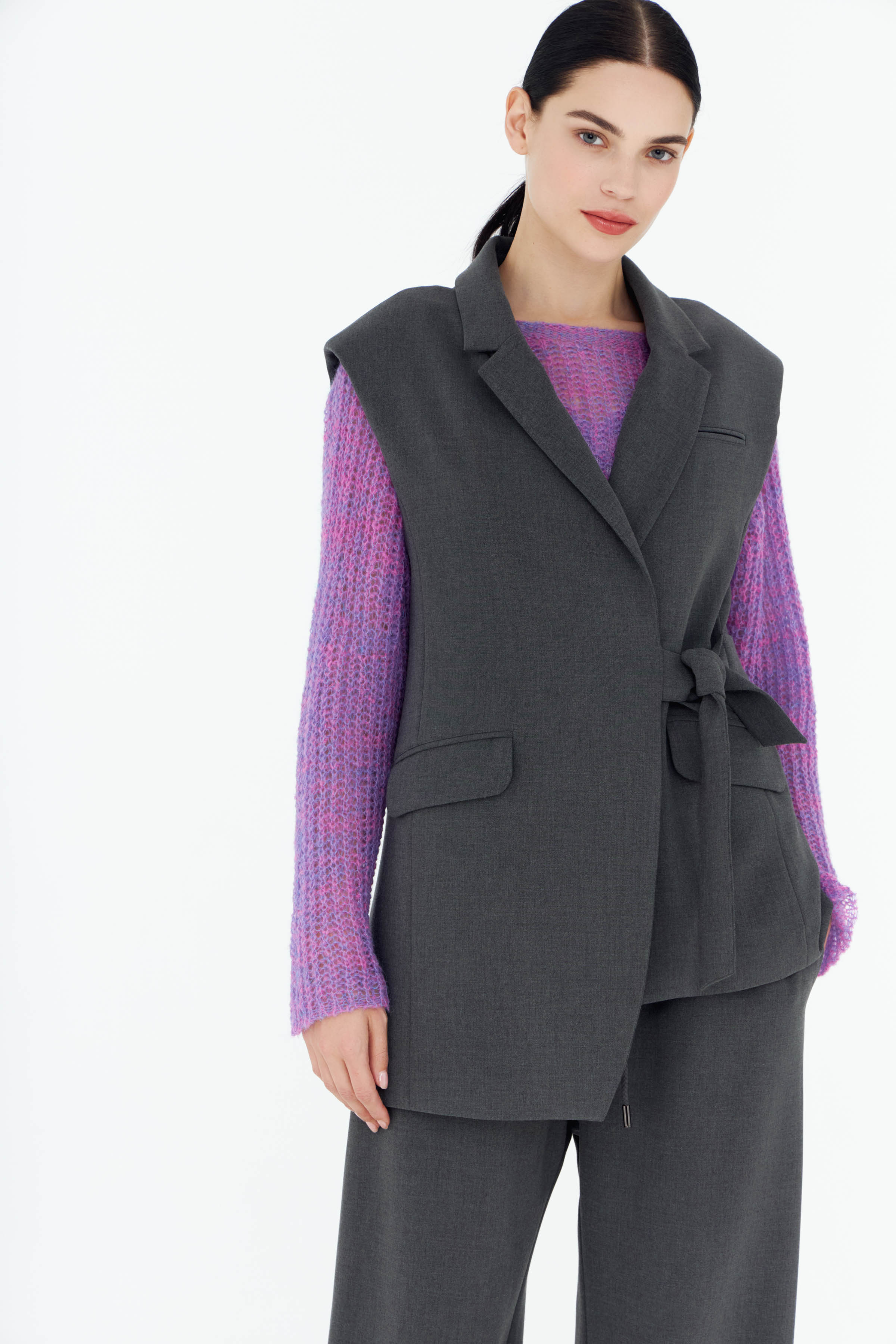 Жилет асимметрия, гладкий, с подкладом 15 Серый меланж (melange gris) от Lesel (Лесель)! Заказывайте по ✆ 8 (800) 777 02 37