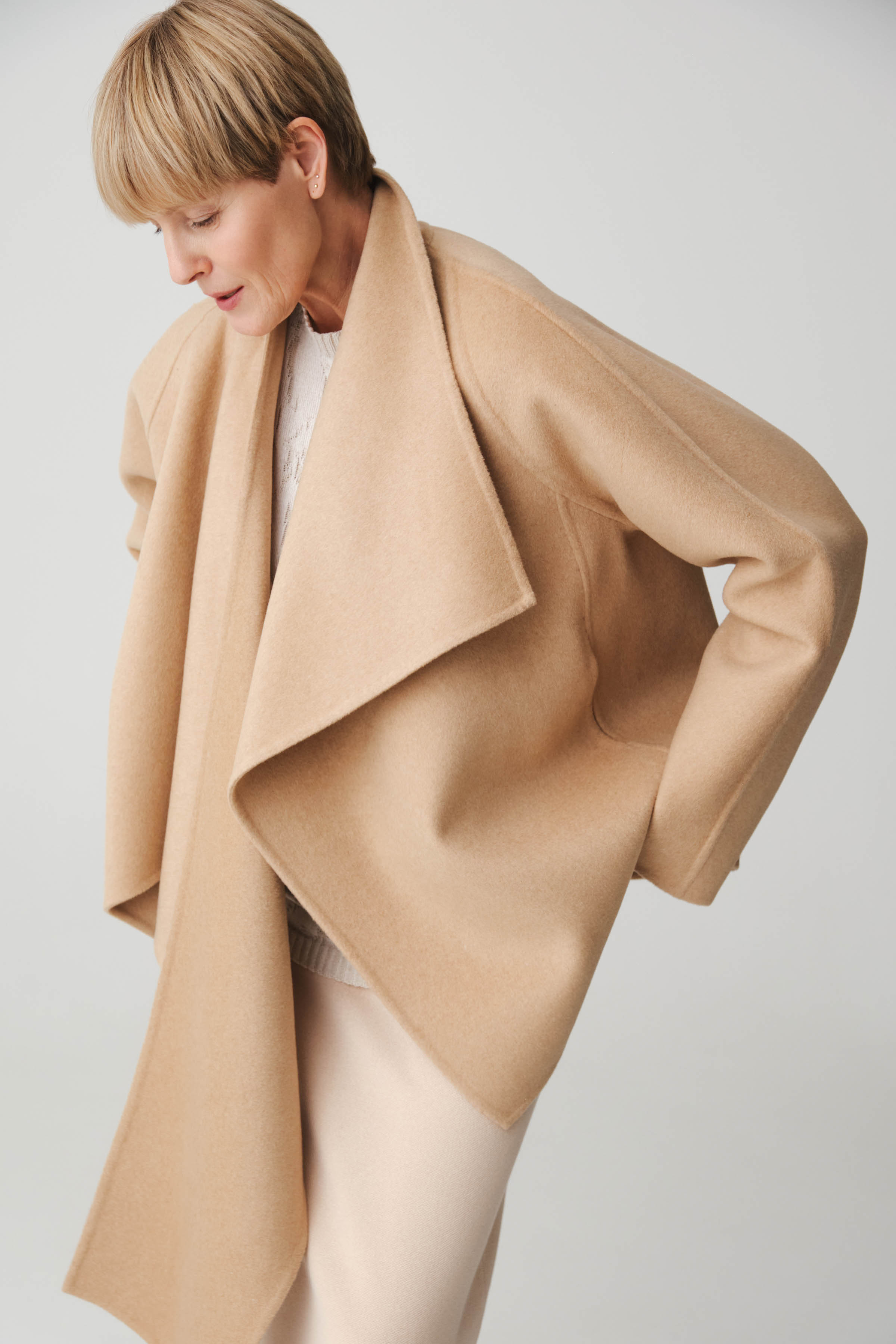 Пальто с палантином короткое, дабл кашемир