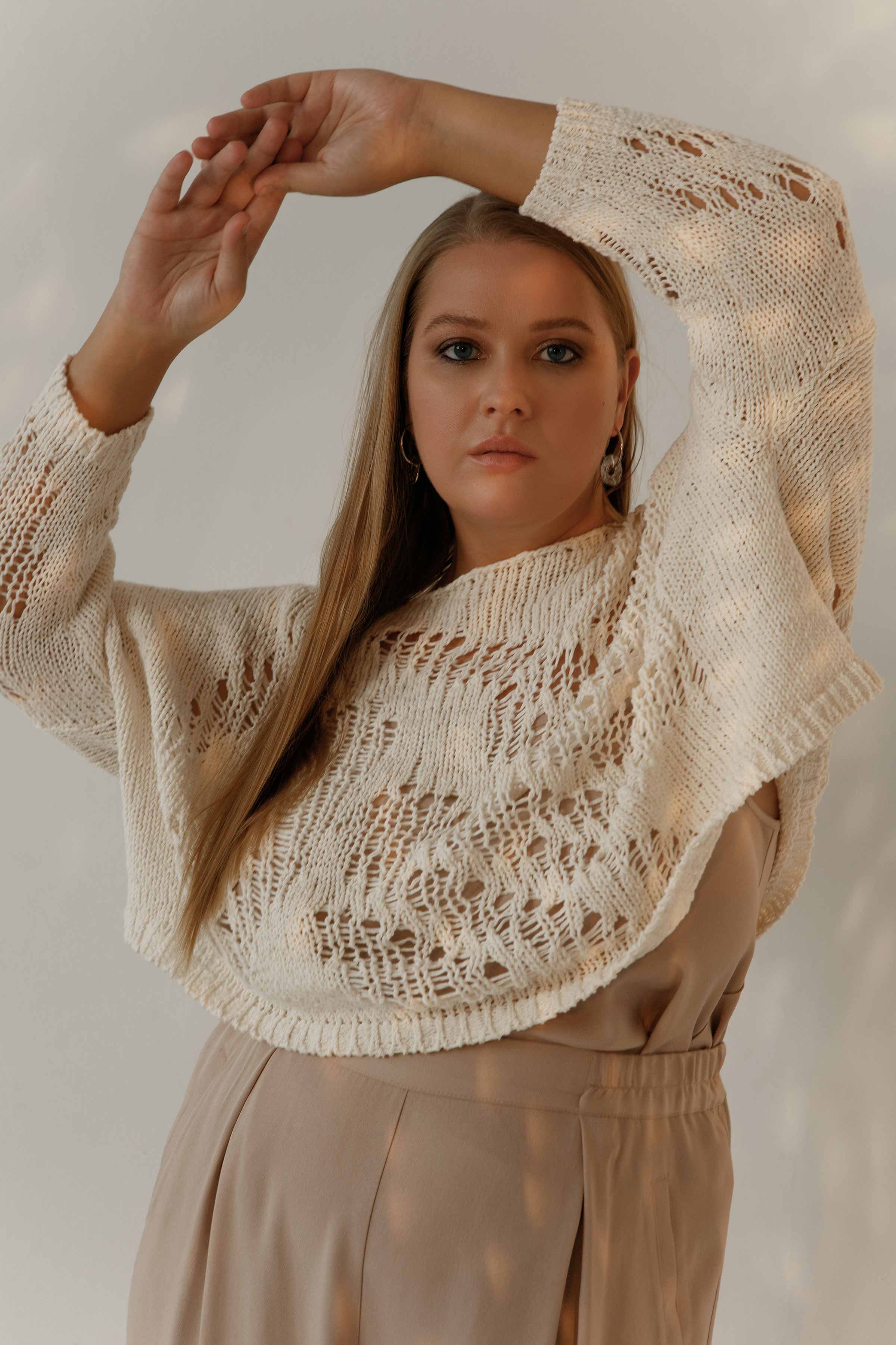 Брюки прямые со складками, креп  от Lesel (Лесель)! Заказывайте по ✆ 8 (800) 777 02 37