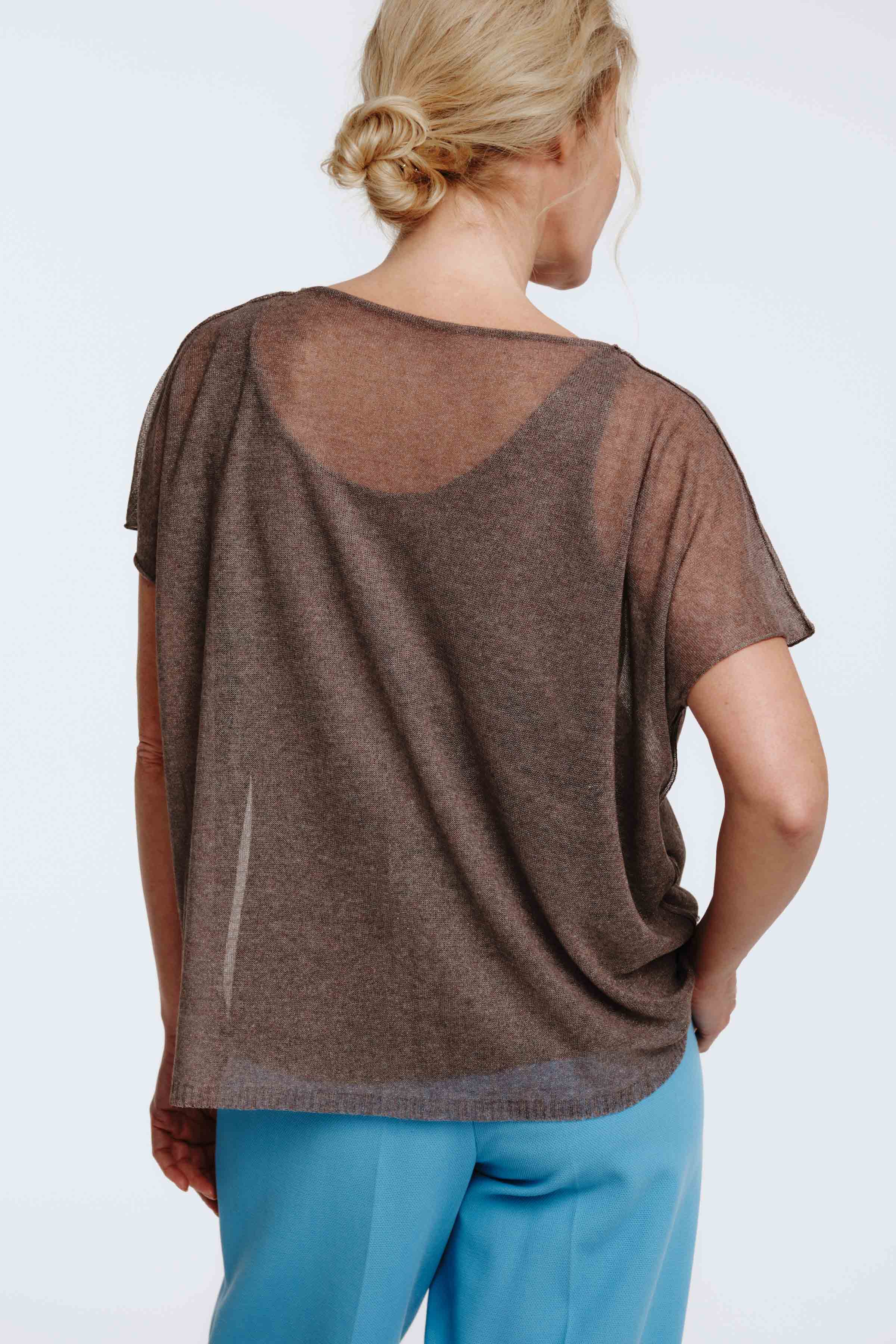 Джемпер с коротким рукавом Цветок с бутоном  от Lesel (Лесель)! Заказывайте по ✆ 8 (800) 777 02 37