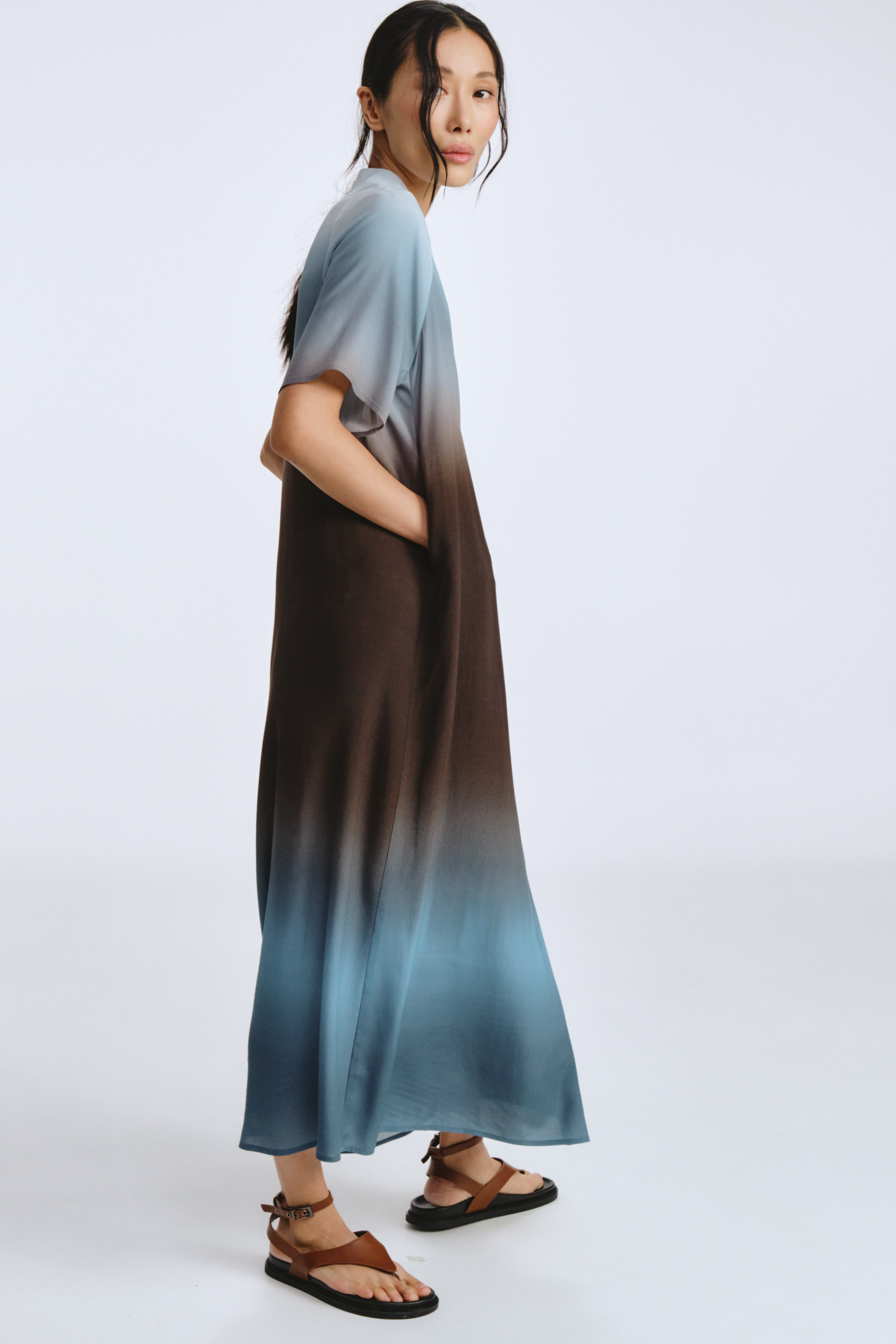 Платье Деграде с запахом 34 Голубой лед (glace bleue), 10 Серый (grise) от Lesel (Лесель)! Заказывайте по ✆ 8 (800) 777 02 37