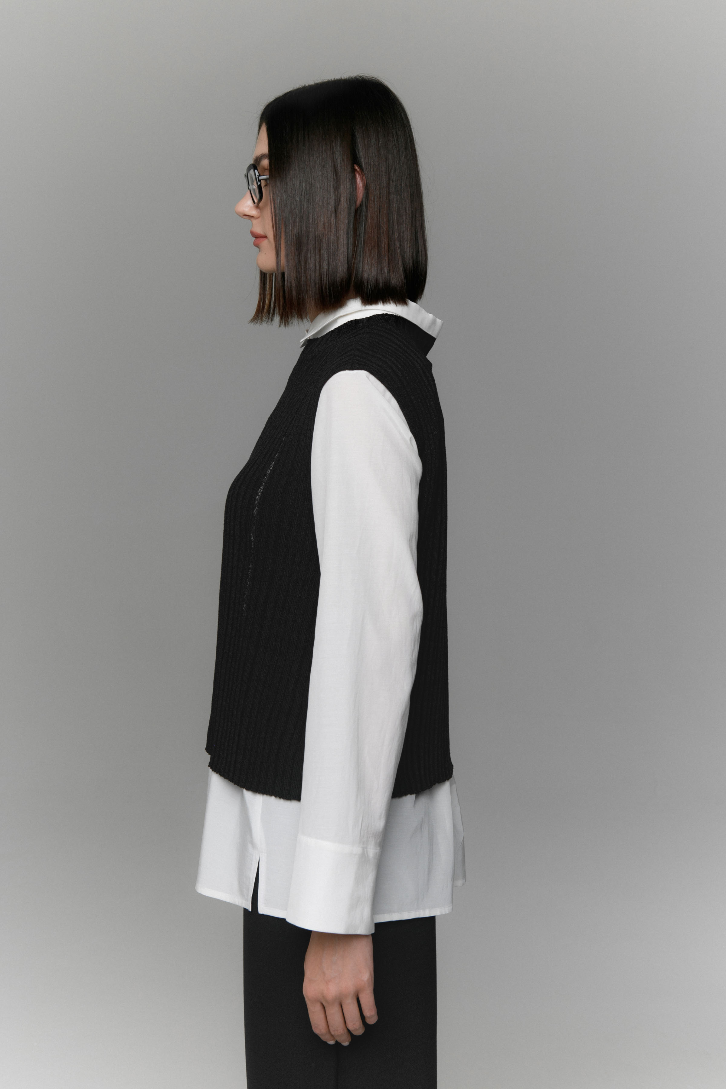 Топ Безрукавка 00 Черный (noir) от Lesel (Лесель)! Заказывайте по ✆ 8 (800) 777 02 37