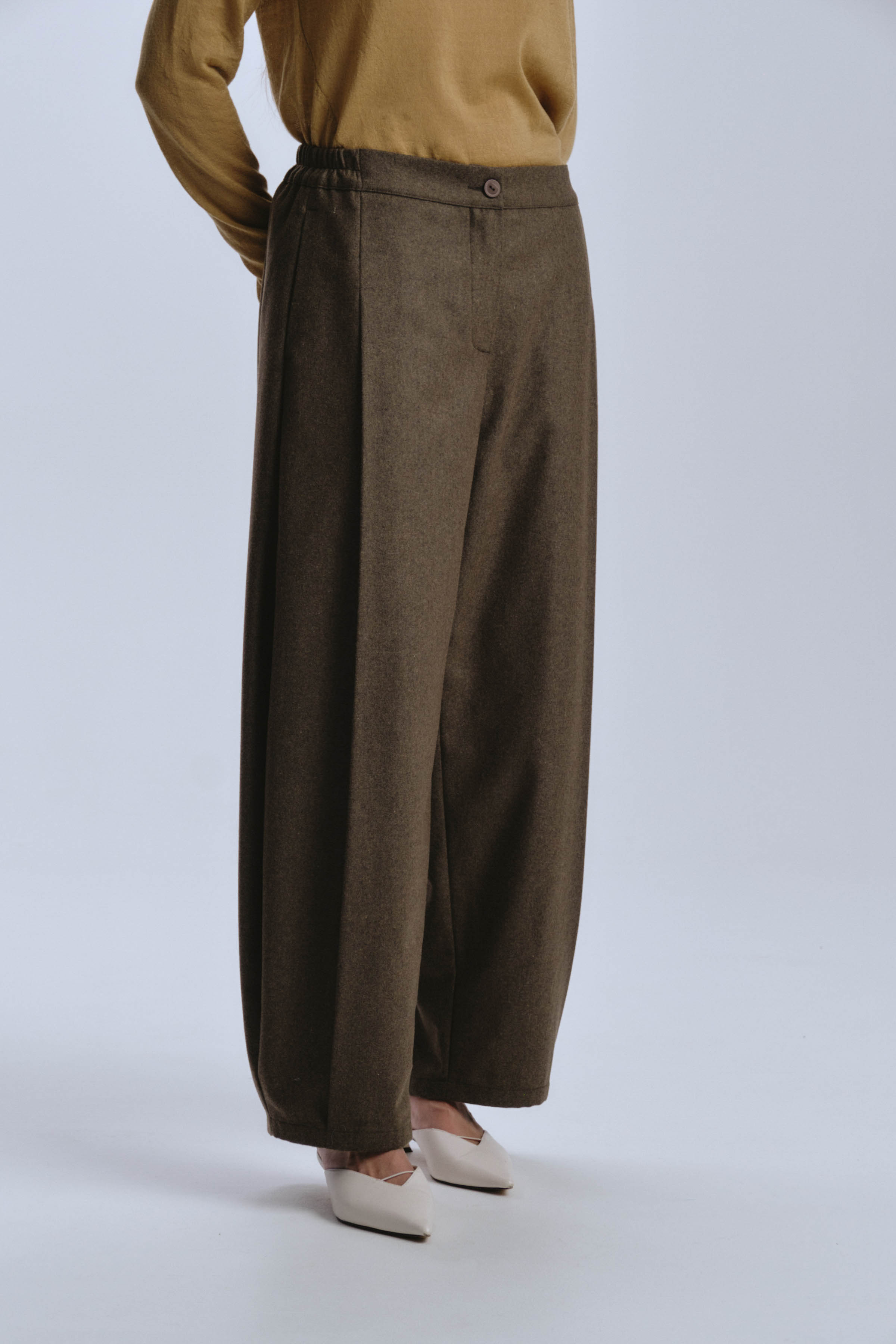 Брюки большой ромб со складкой, сукно  от Lesel (Лесель)! Заказывайте по ✆ 8 (800) 777 02 37