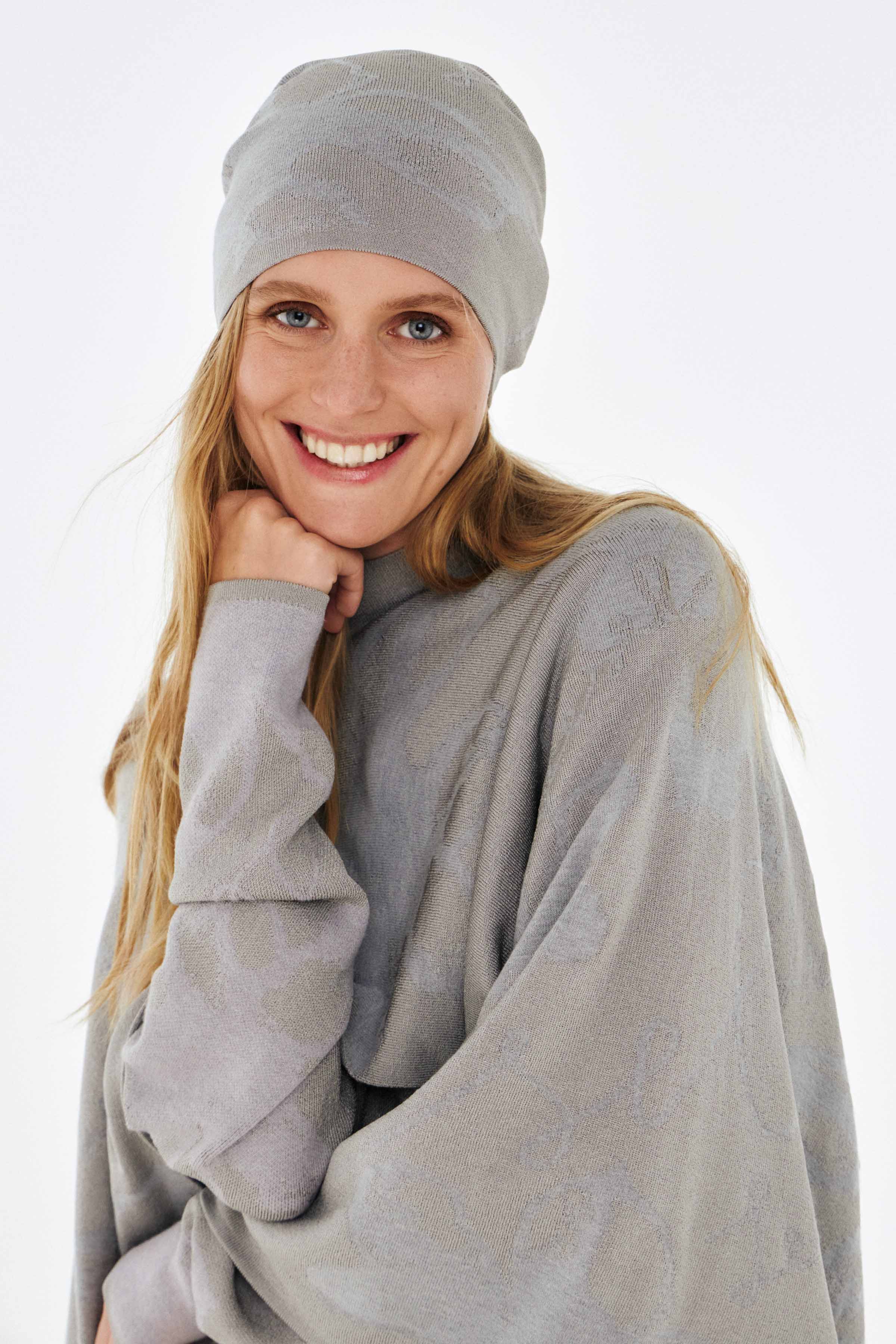 Палантин Орхидея 10 Серый (grise), 00 Черный (noir), 25 Огненно-красный (fiery red) от Lesel (Лесель)! Заказывайте по ✆ 8 (800) 777 02 37