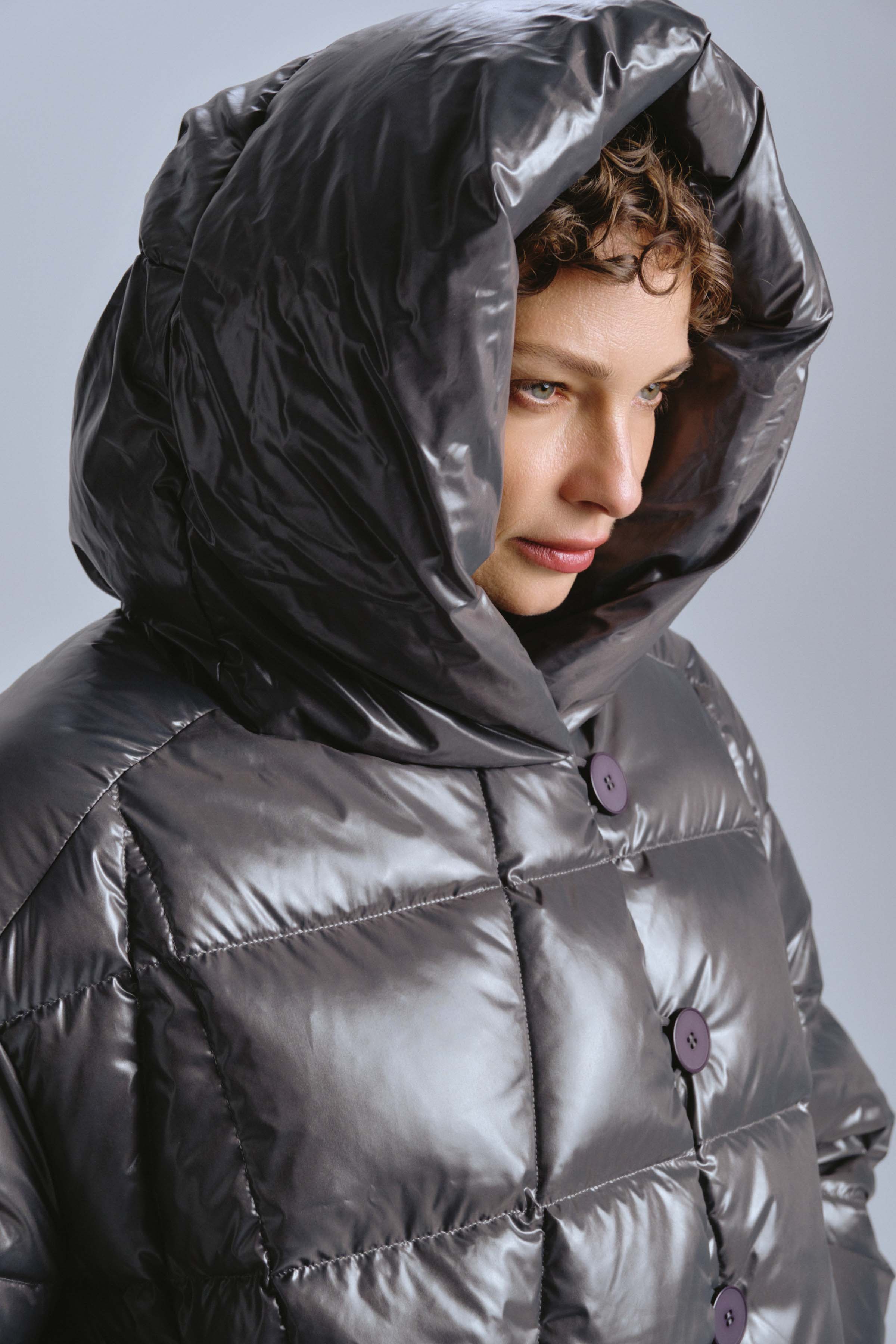 Куртка пуховая пончо-квадрат