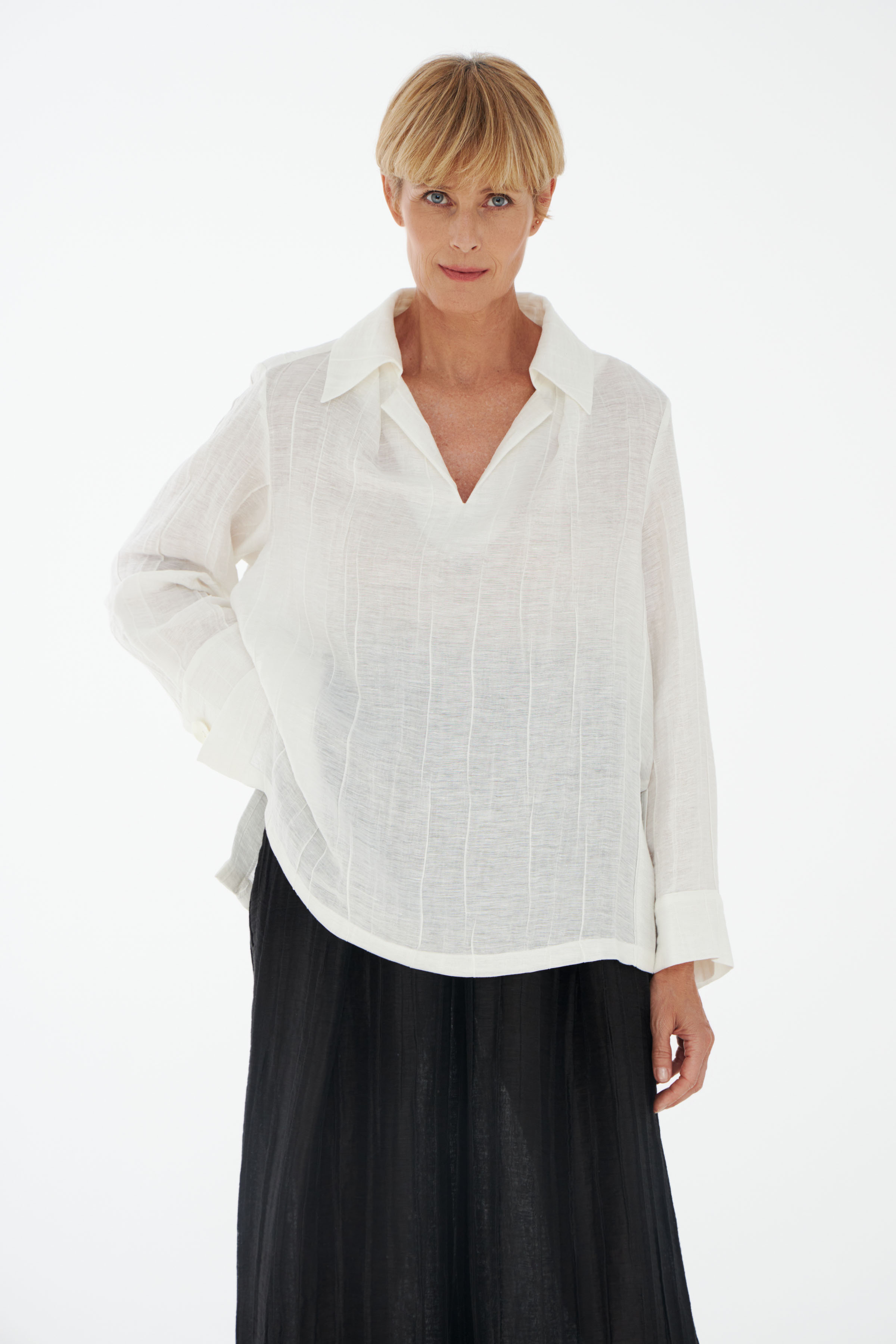 Блуза жатая двухслойная с разрезами  от Lesel (Лесель)! Заказывайте по ✆ 8 (800) 777 02 37