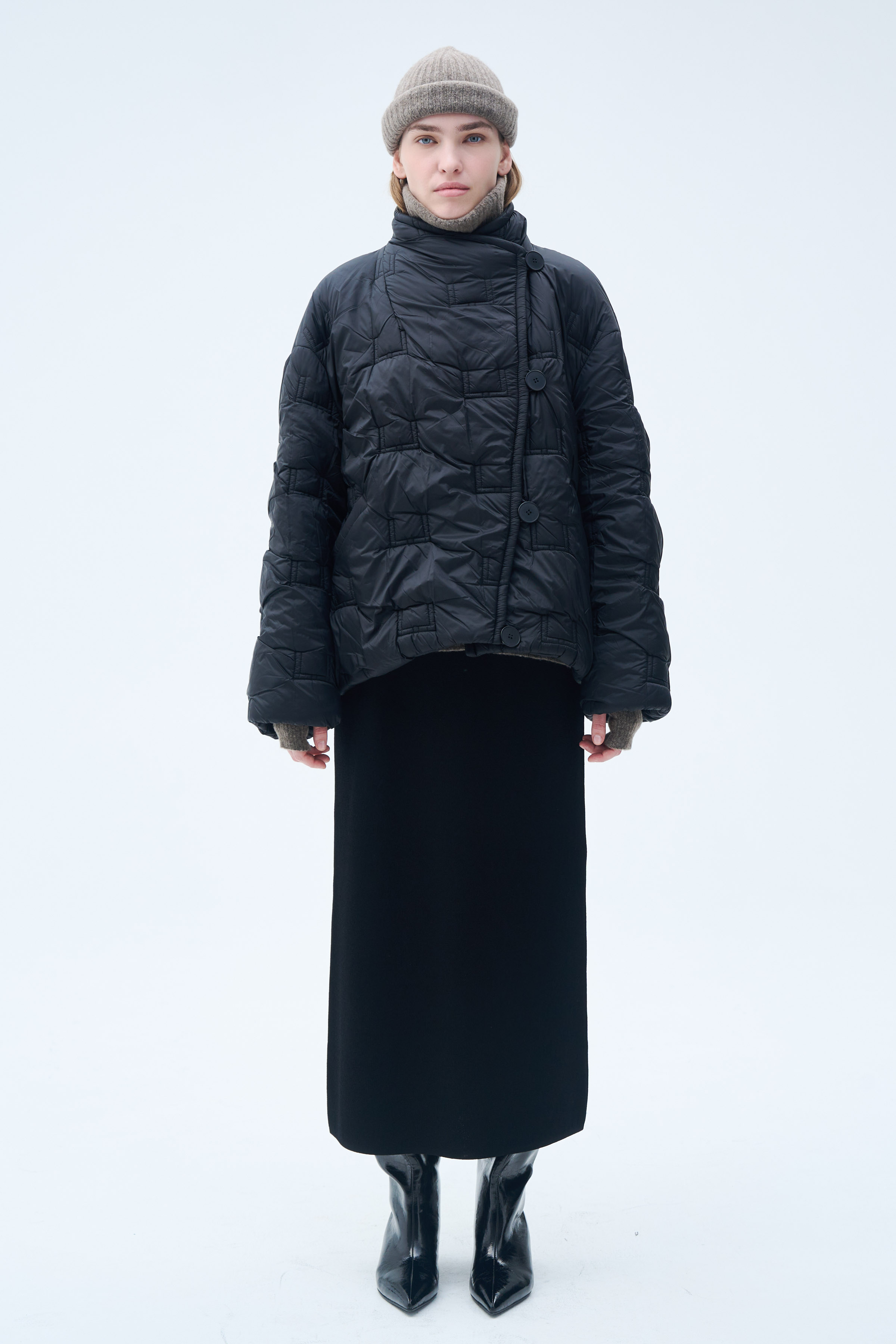 Куртка стежка лого, средняя 00 Черный (noir), 74 Тень (ombre) от Lesel (Лесель)! Заказывайте по ✆ 8 (800) 777 02 37