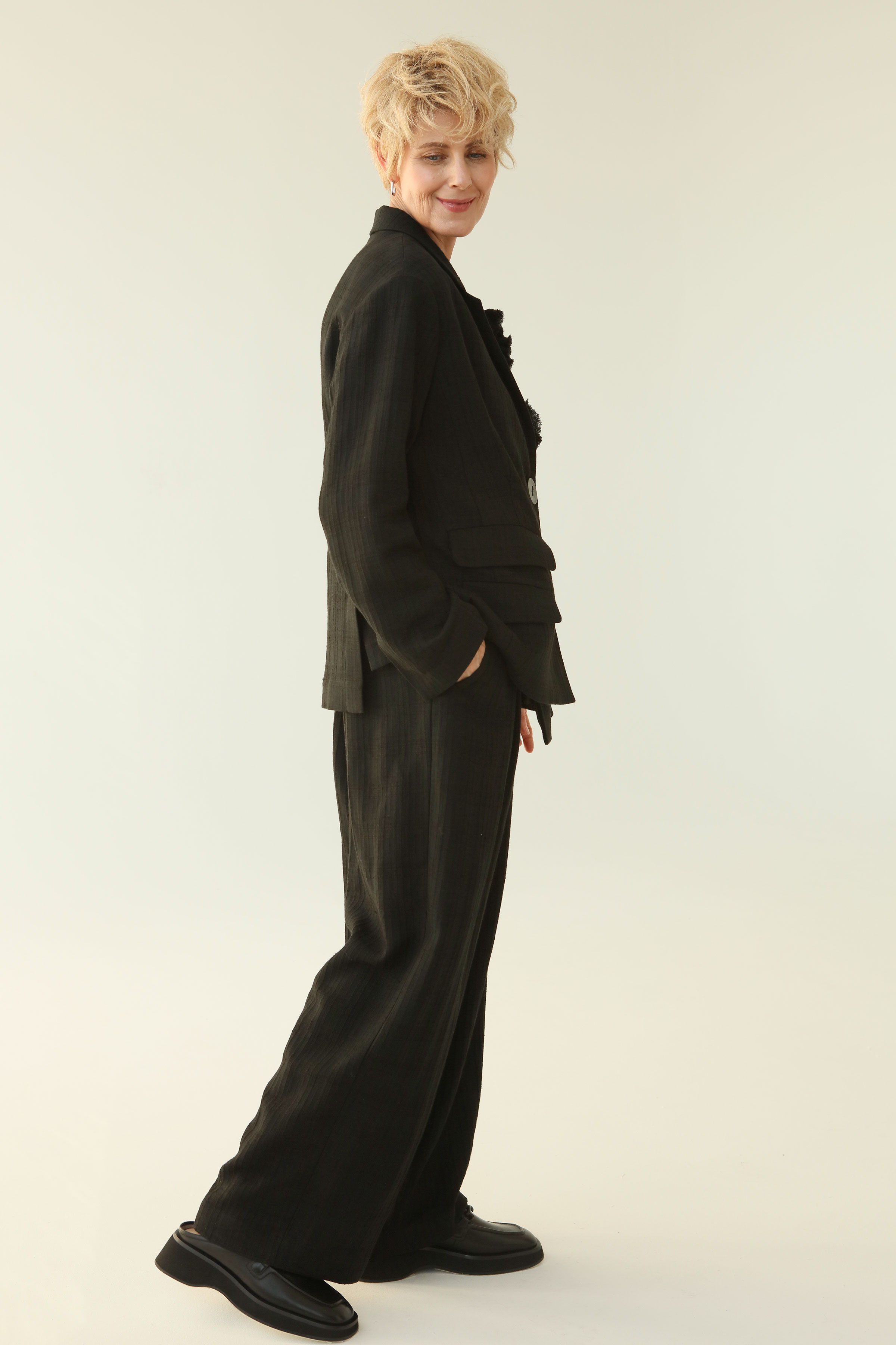 Брюки Прямые со складками, мягкий лен клетка  от Lesel (Лесель)! Заказывайте по ✆ 8 (800) 777 02 37