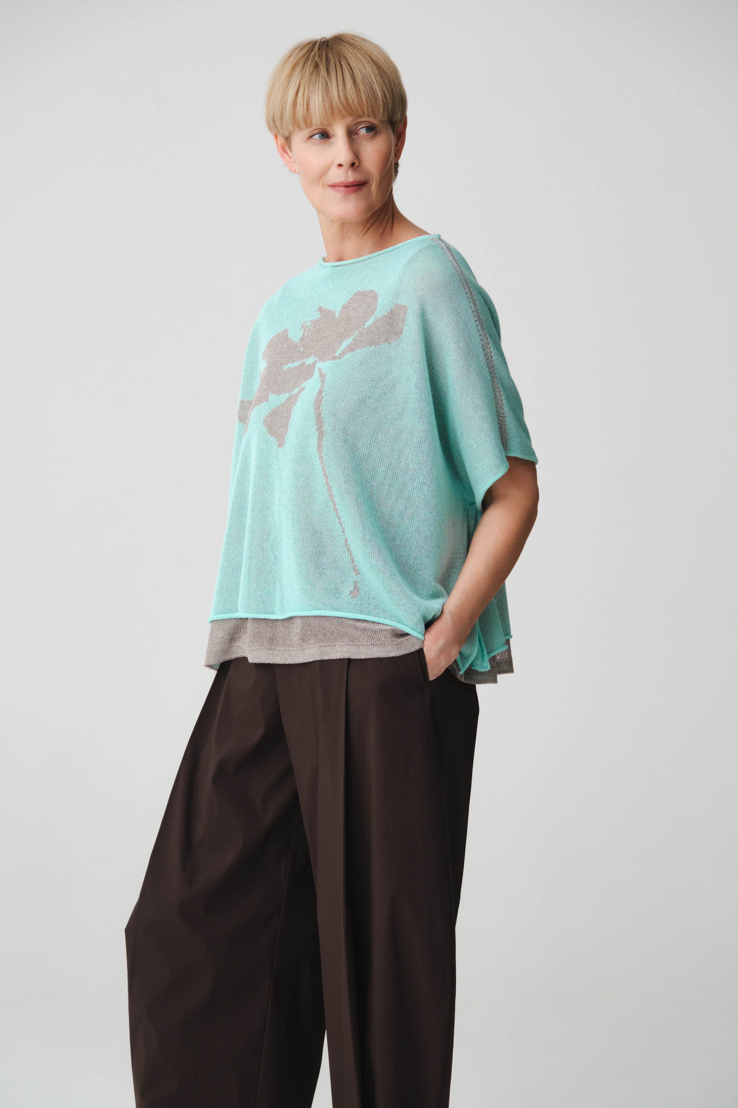 Джемпер с коротким рукавом Пион