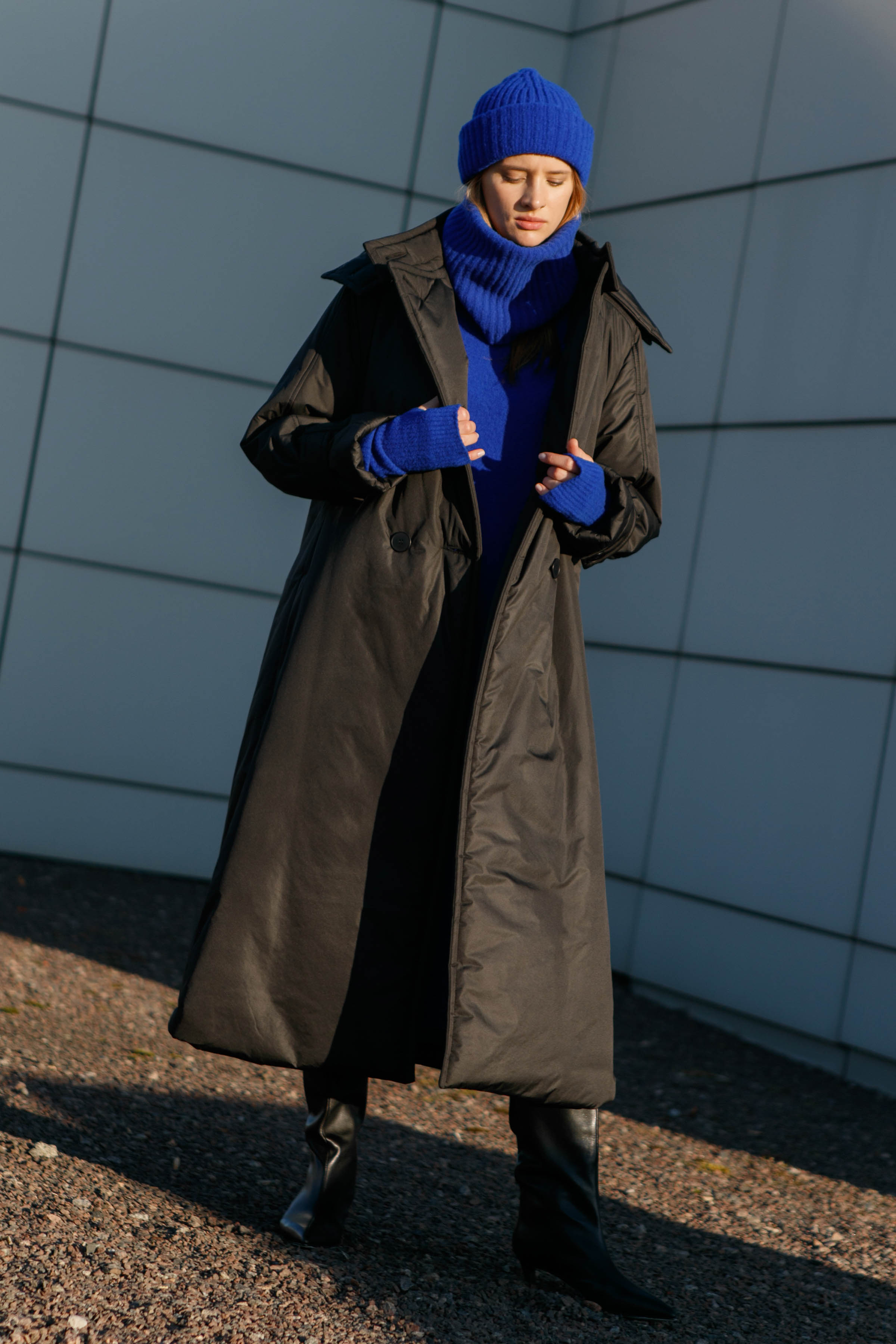 Пальто длинное, с лацканами и капюшоном, гладкое 00 Черный (noir) от Lesel (Лесель)! Заказывайте по ✆ 8 (800) 777 02 37