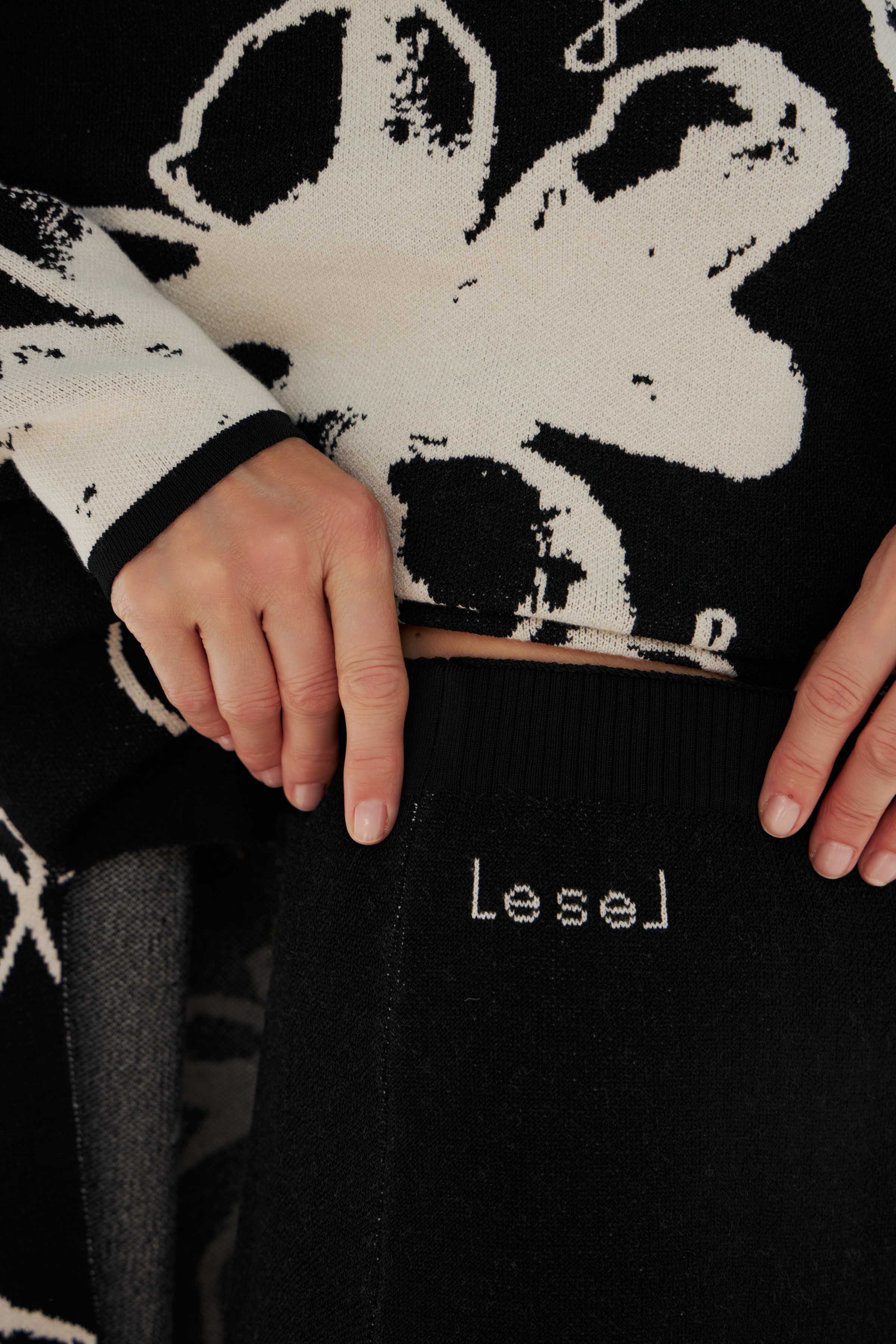 Юбка вязаная 00 Черный (noir) от Lesel (Лесель)! Заказывайте по ✆ 8 (800) 777 02 37