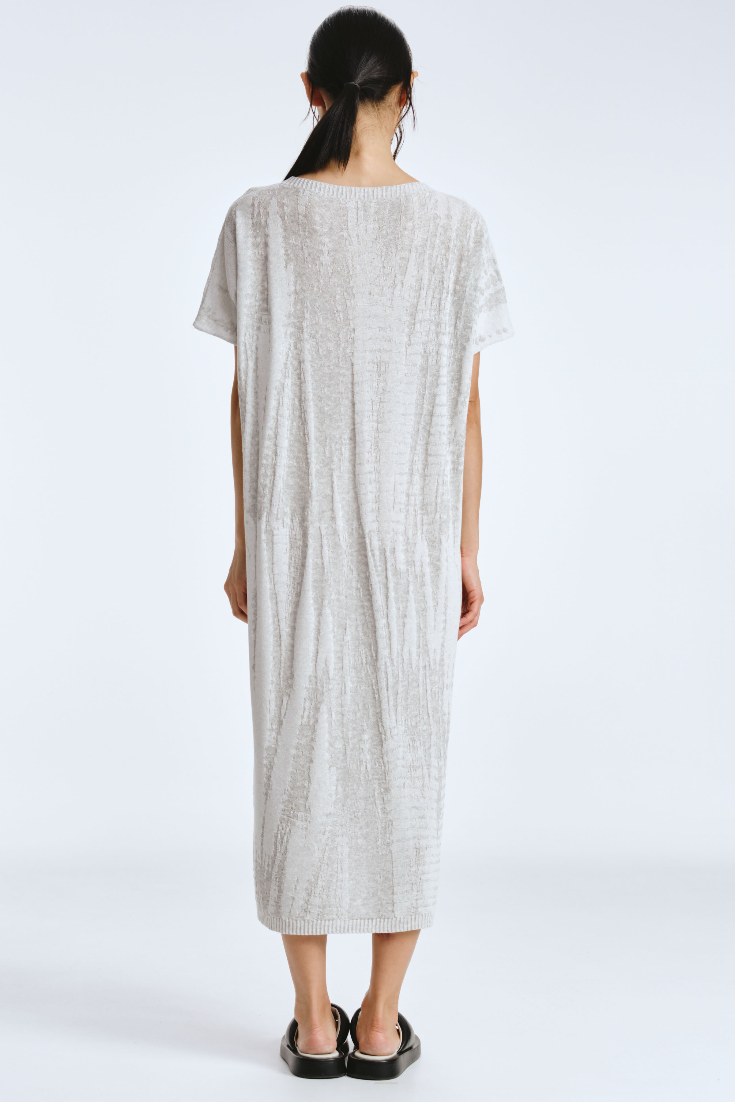 Платье Гофре 03 Кварц (quartz), 32 Сумерки (crepuscule), 00 Черный (noir), 06 Суфле (souffle), 36 Бирюза (turguoise) от Lesel (Лесель)! Заказывайте по ✆ 8 (800) 777 02 37