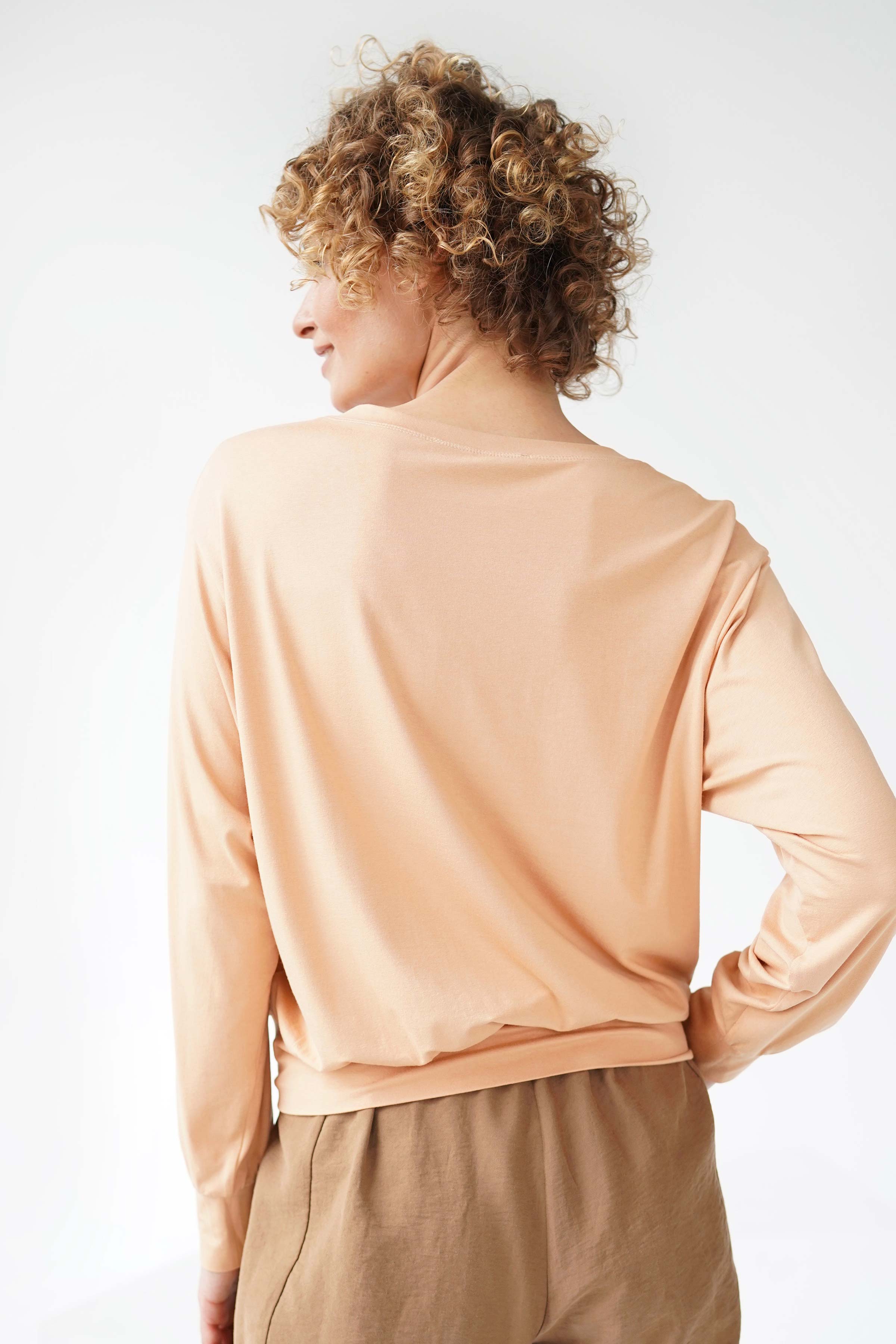 База с подвязами, длинный рукав  от Lesel (Лесель)! Заказывайте по ✆ 8 (800) 777 02 37