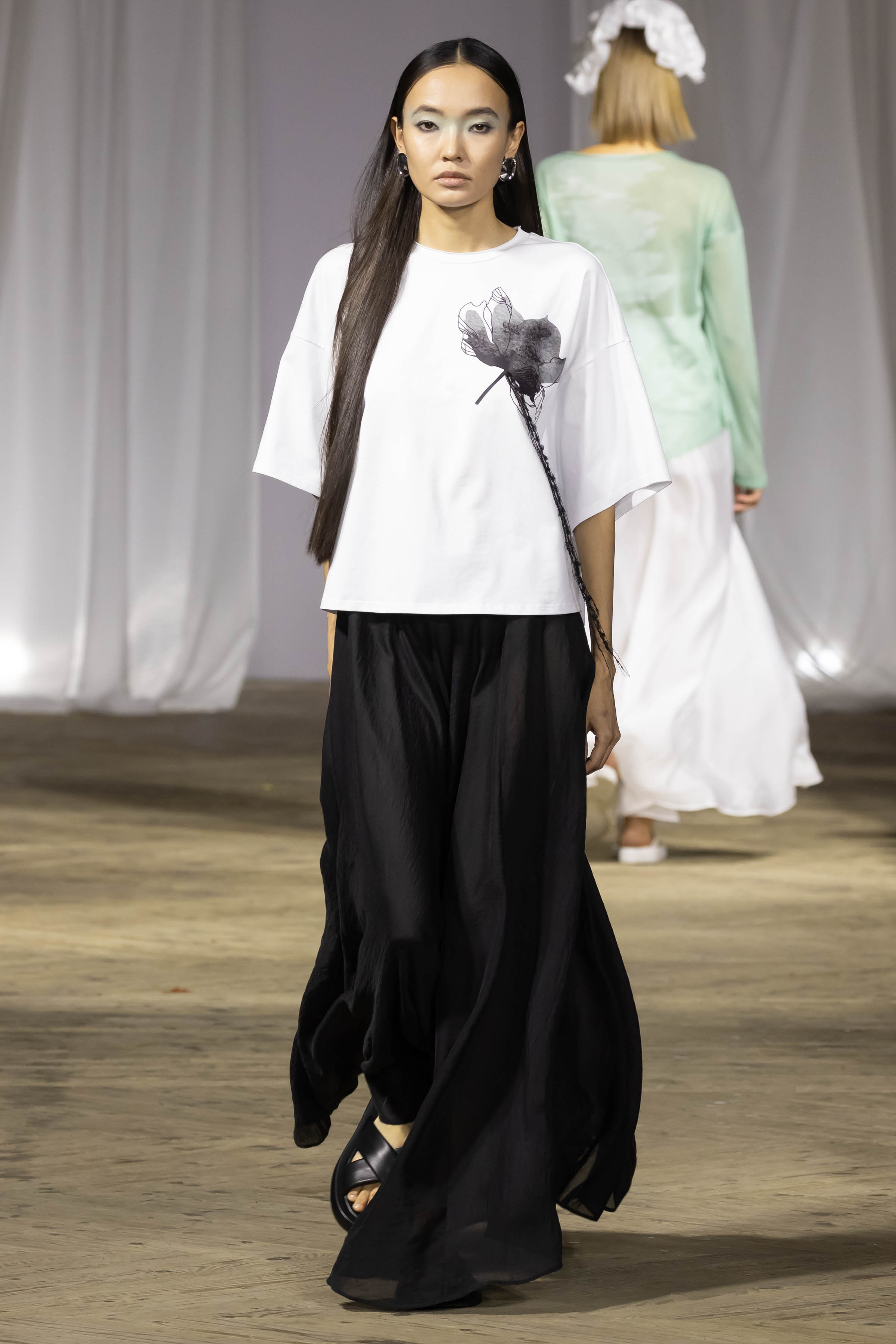 Юбка клеш прозрачная