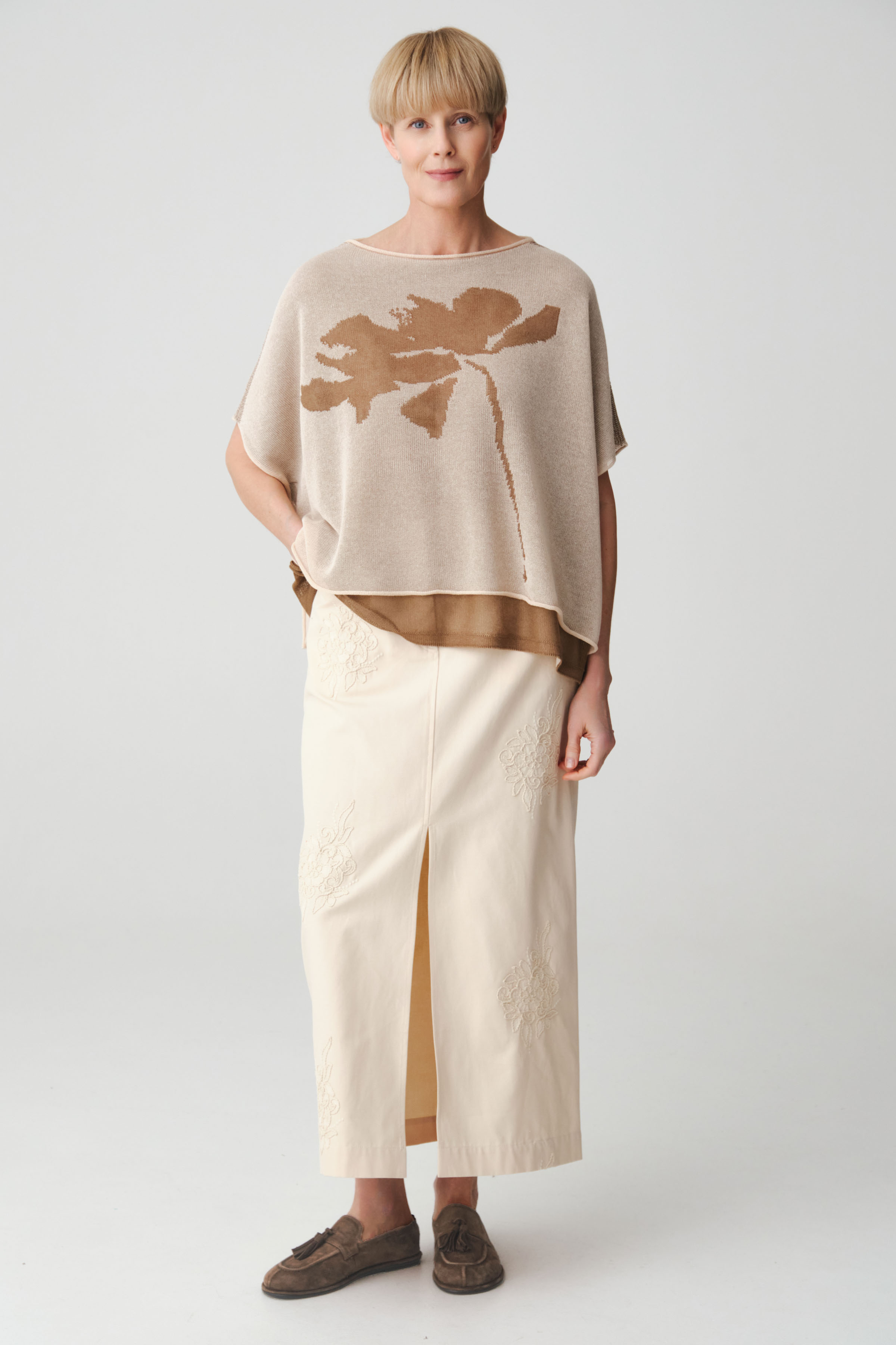 Джемпер с коротким рукавом Пион