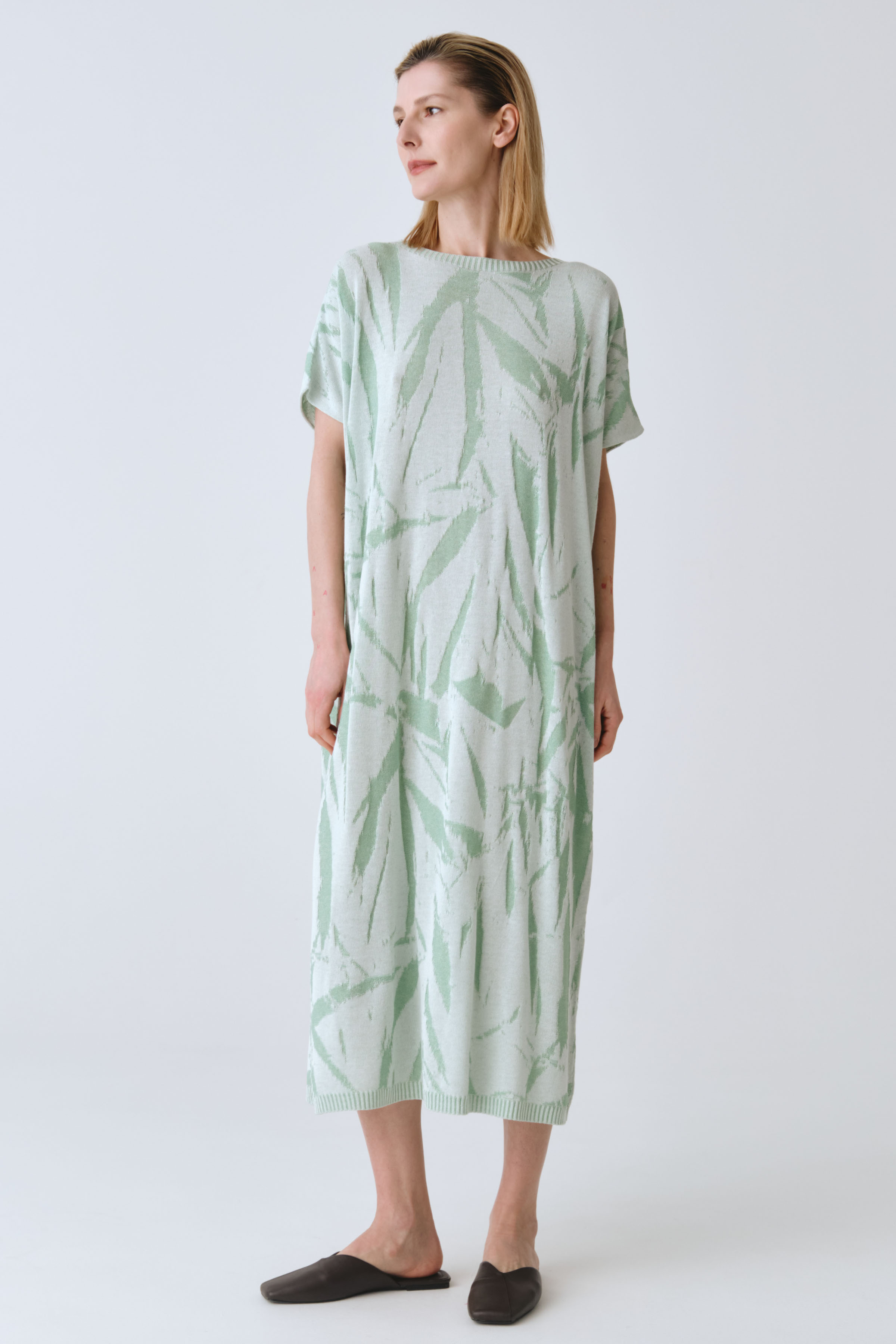 Платье с коротким рукавом Креш