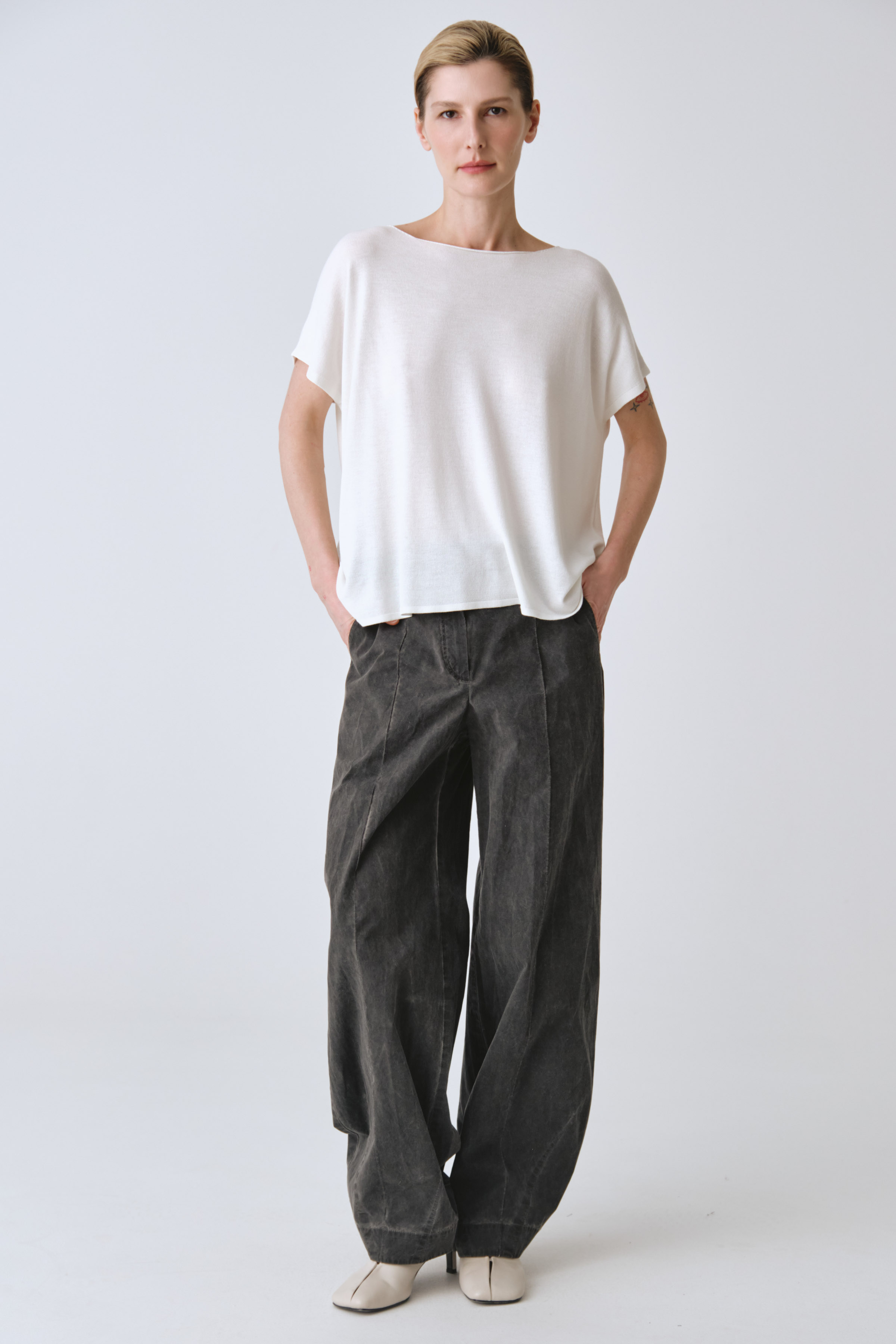 Джемпер с коротким рукавом База