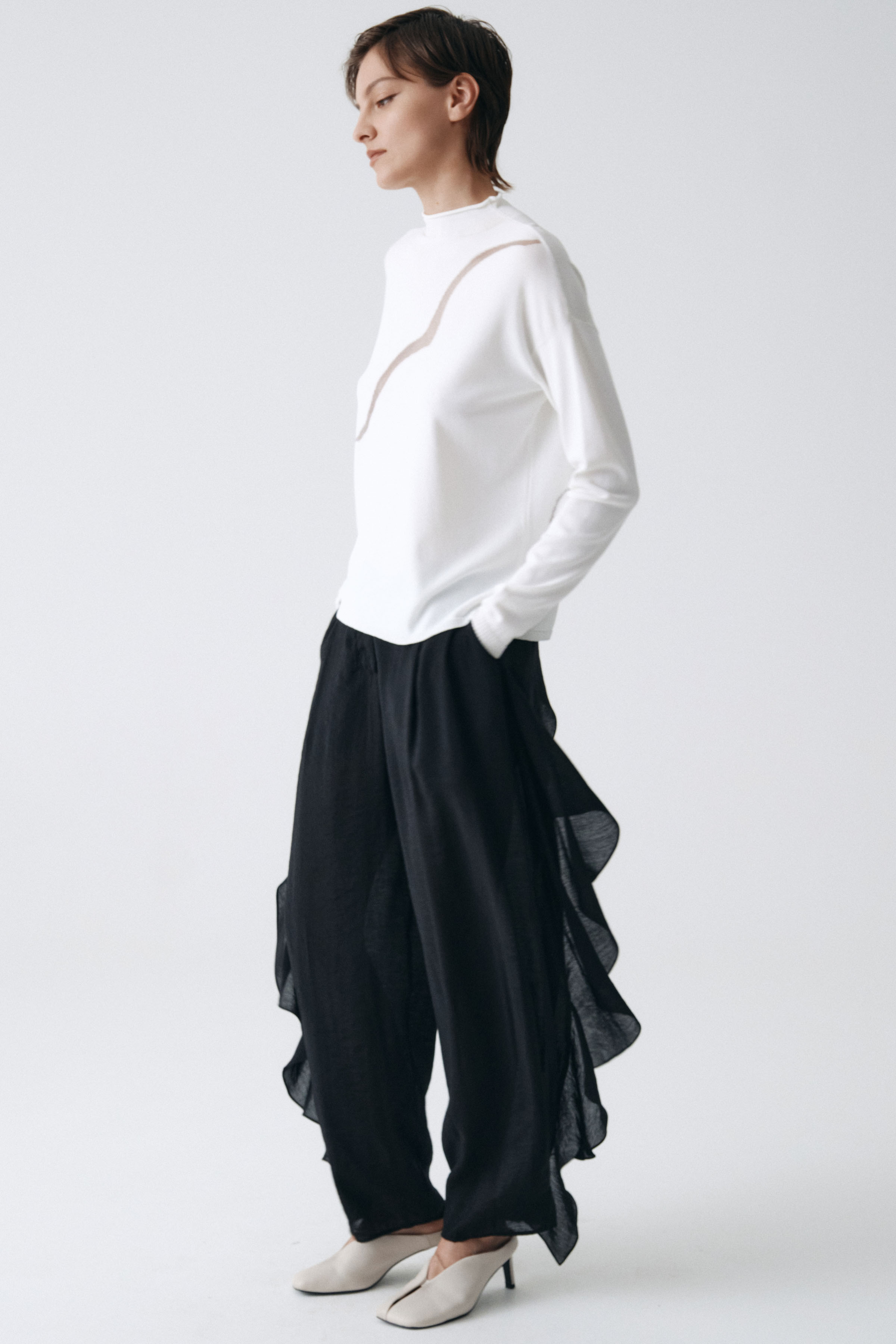 Джемпер водолазка Ломаная линия  от Lesel (Лесель)! Заказывайте по ✆ 8 (800) 777 02 37