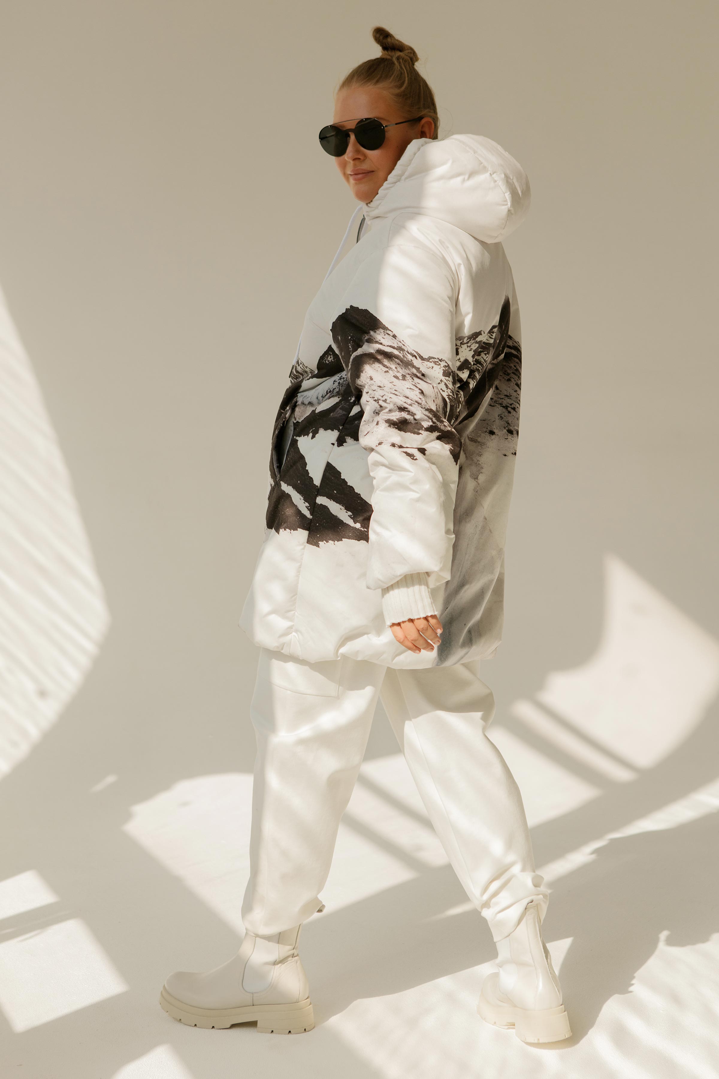 Куртка Средняя с капюшоном Горы 05 Белый (blanc) от Lesel (Лесель)! Заказывайте по ✆ 8 (800) 777 02 37