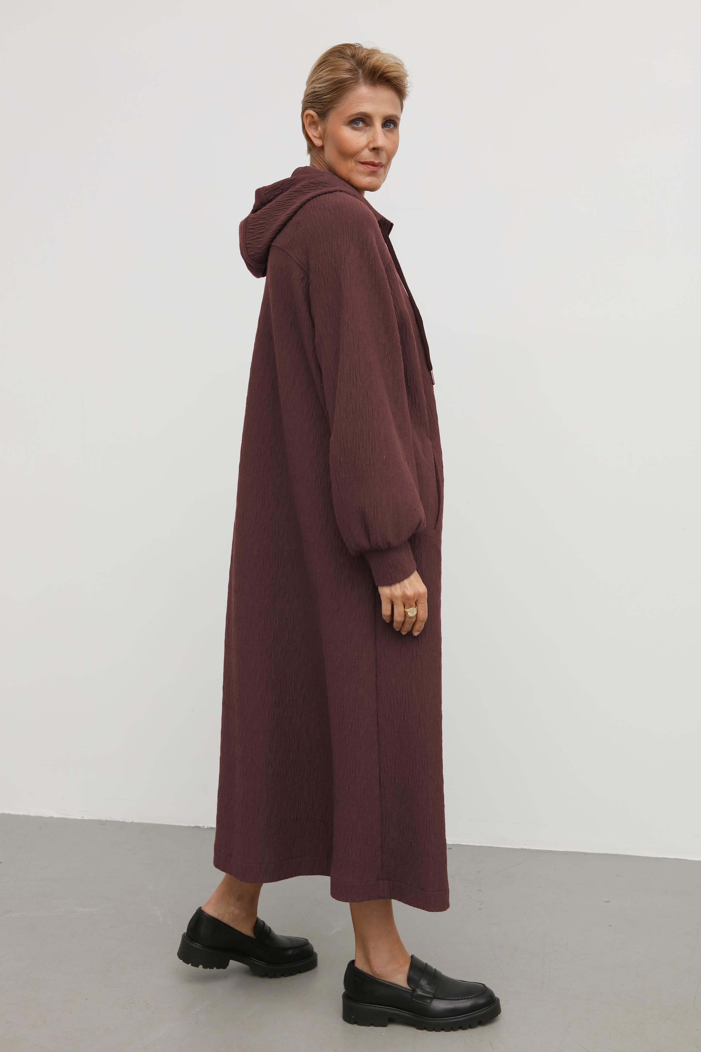 Платье с капюшоном, джерси волна 30 Флюорит (fluorite) от Lesel (Лесель)! Заказывайте по ✆ 8 (800) 777 02 37