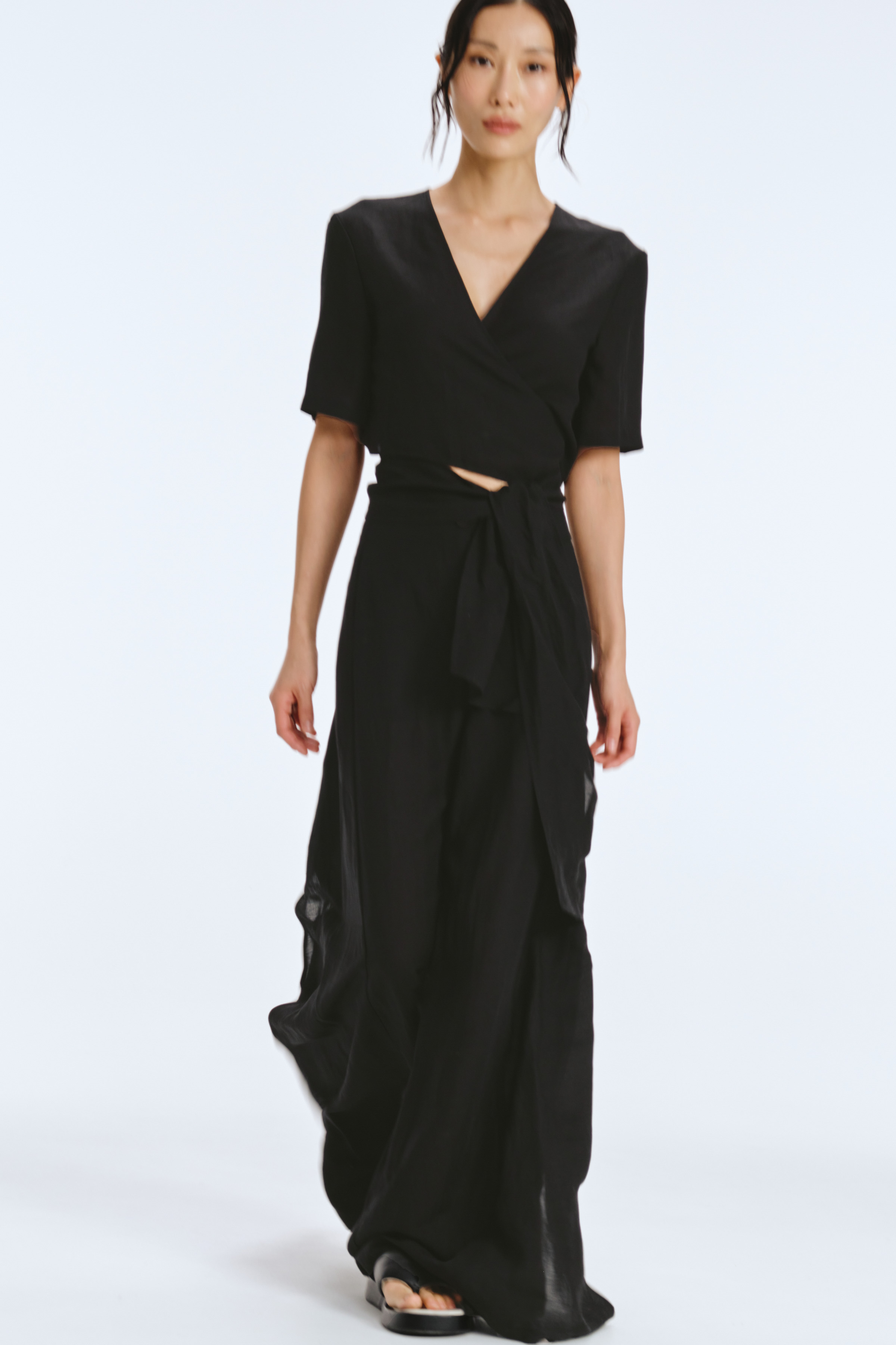 Брюки прямые с отлетными деталями, тонкий лен