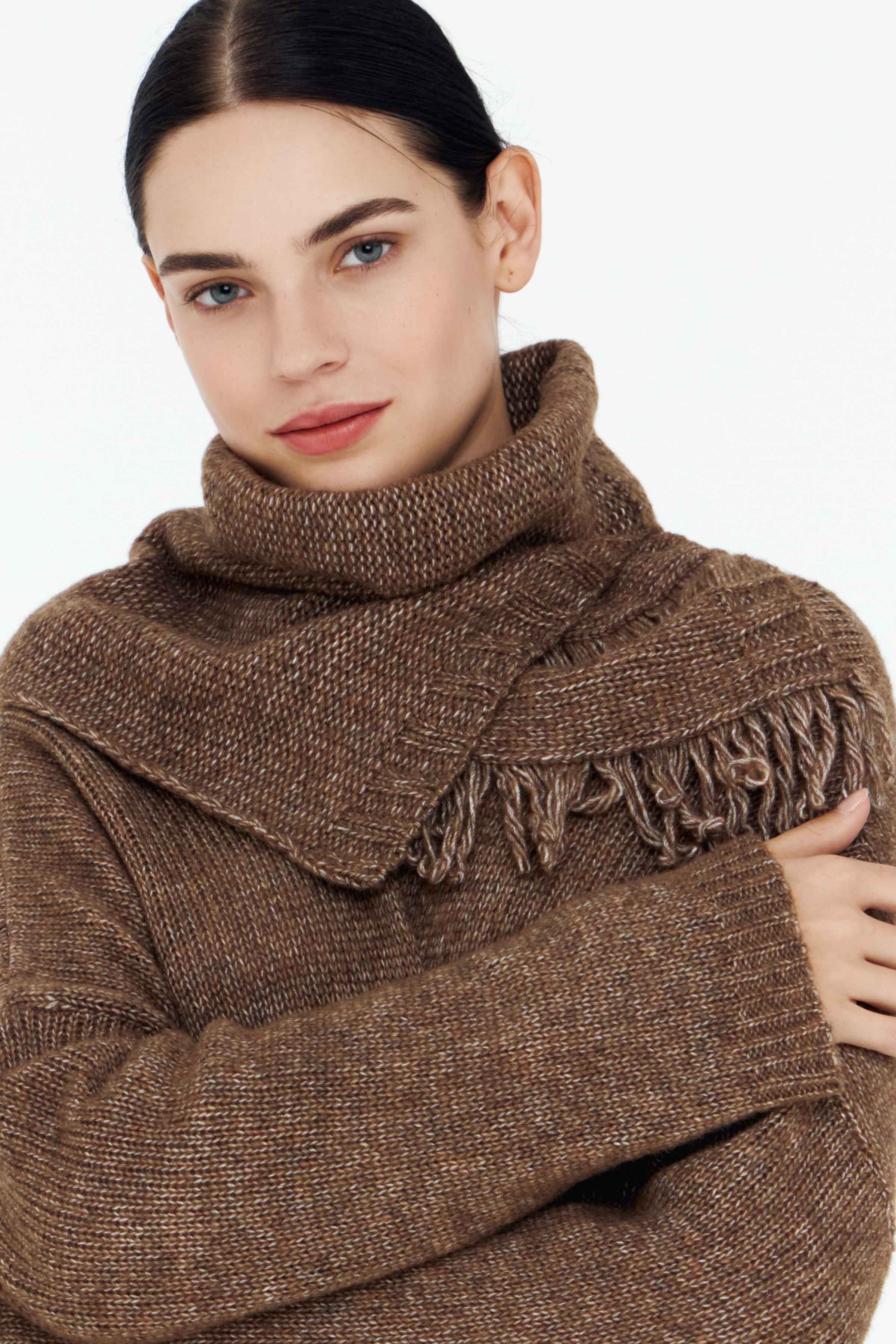 Снуд с бахромой 71 Мокко меланж (melange mocco), 00 Черный (noir) от Lesel (Лесель)! Заказывайте по ✆ 8 (800) 777 02 37