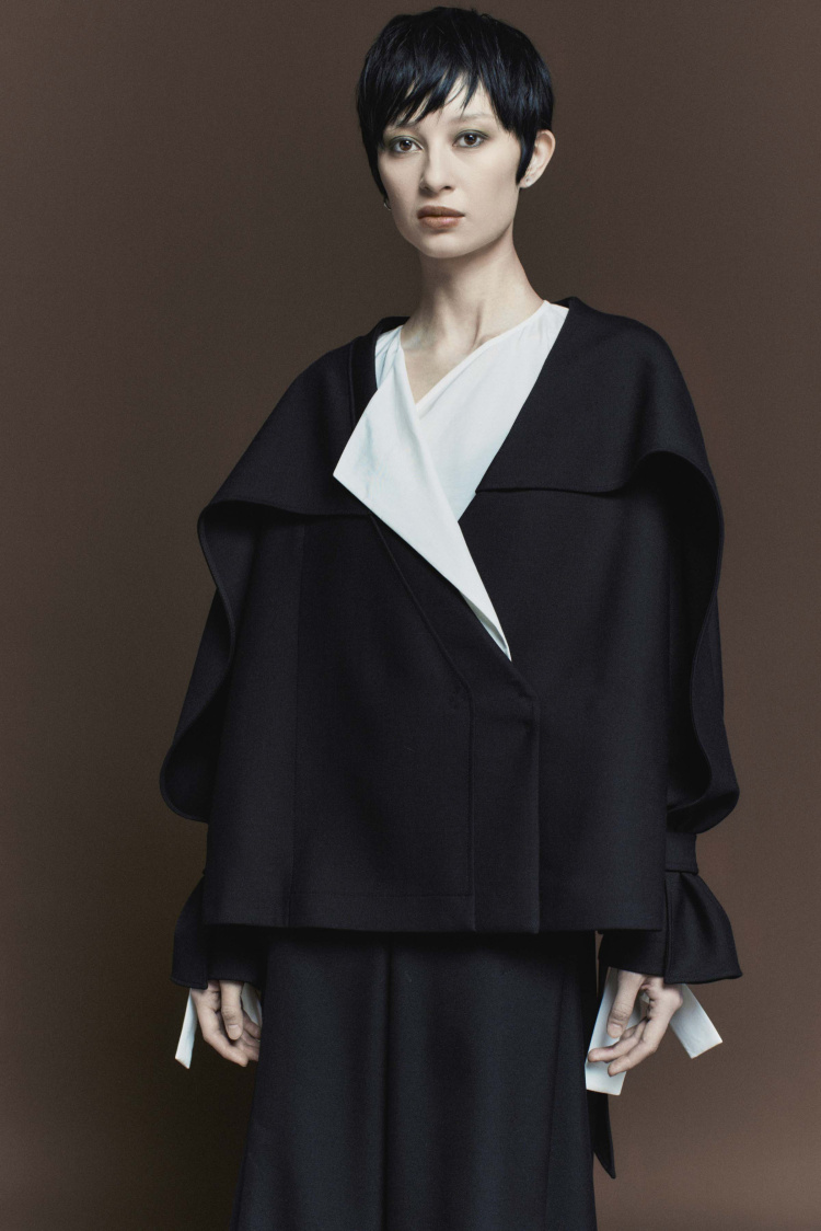 Тренч короткий, пелерины