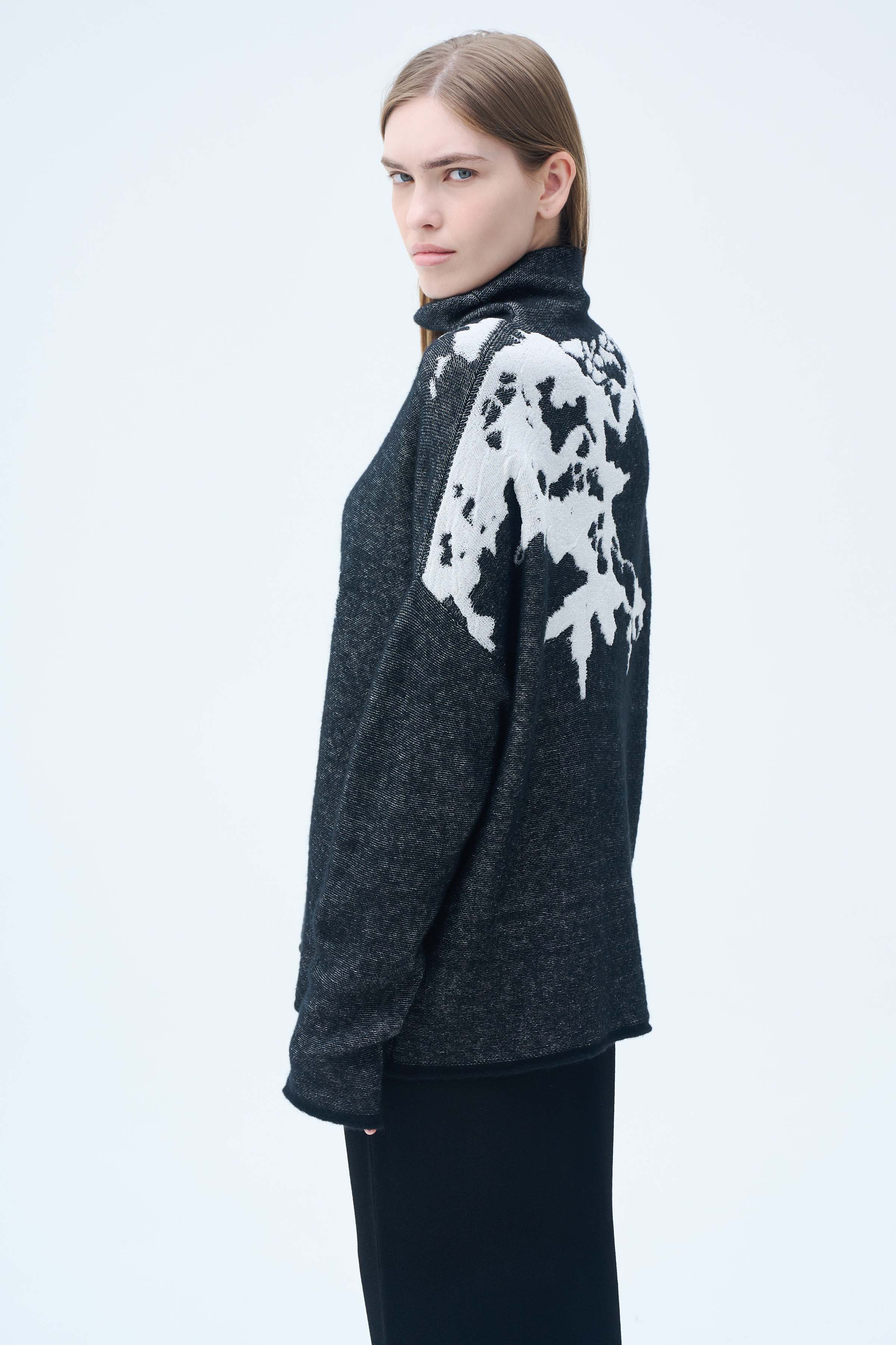 Джемпер Сквозь листву  от Lesel (Лесель)! Заказывайте по ✆ 8 (800) 777 02 37