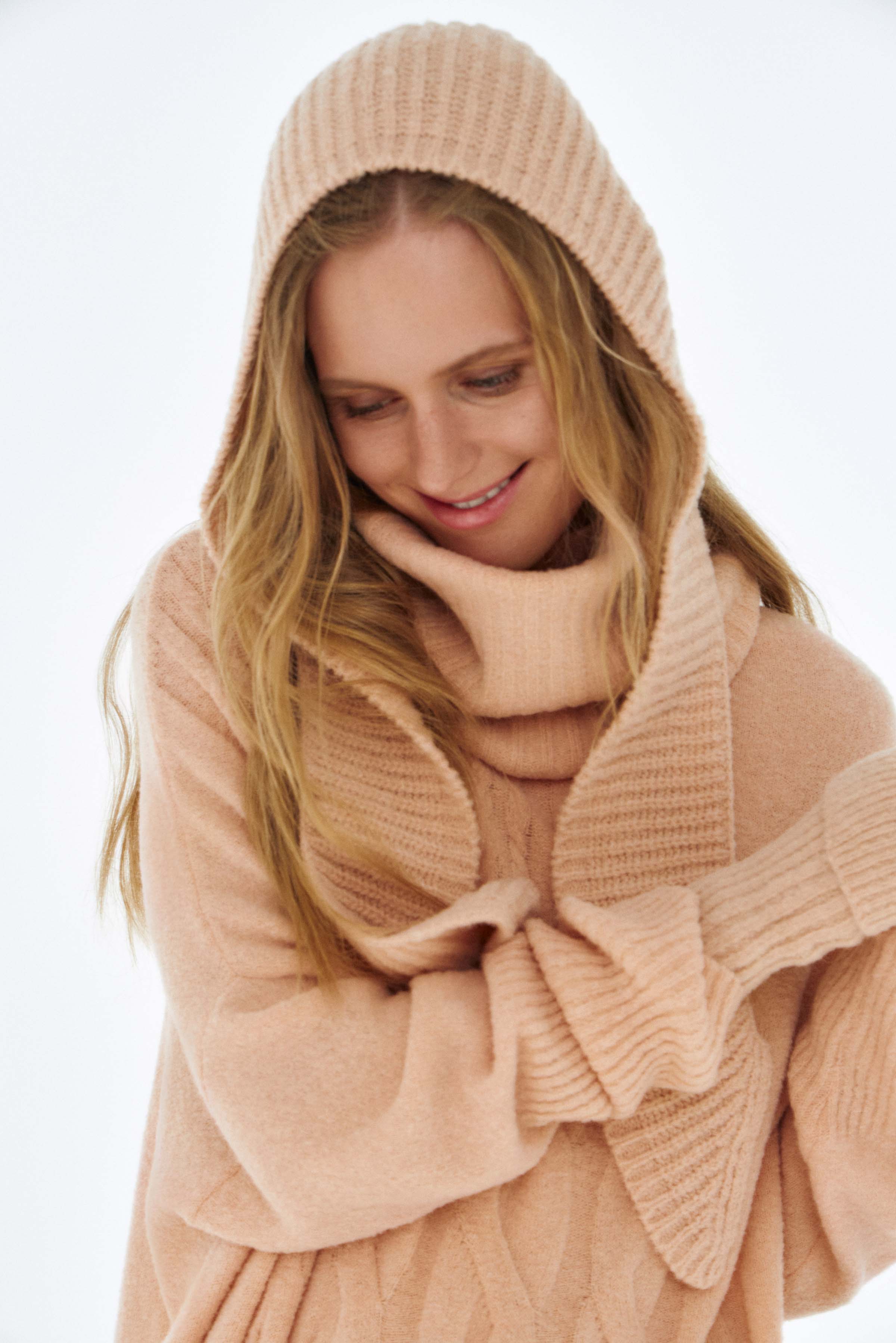 Шапка с ушками 41 Розовый мрамор (marbre rose) от Lesel (Лесель)! Заказывайте по ✆ 8 (800) 777 02 37