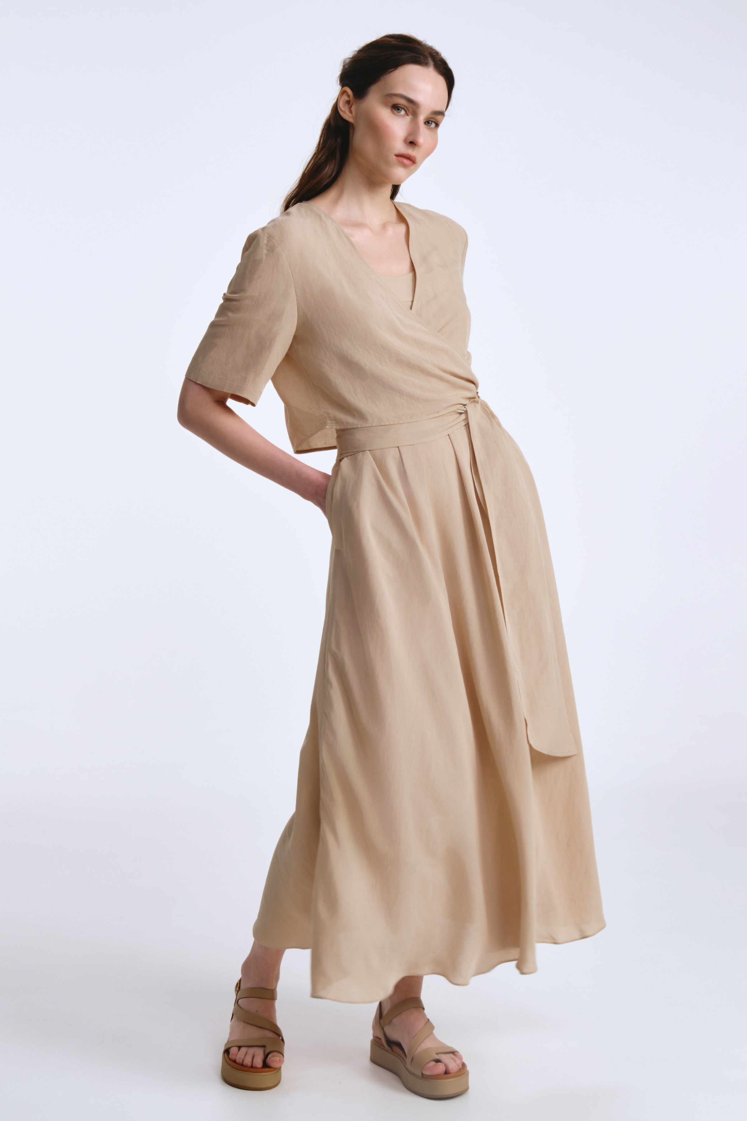 Платье сарафан солнце на широких бретелях