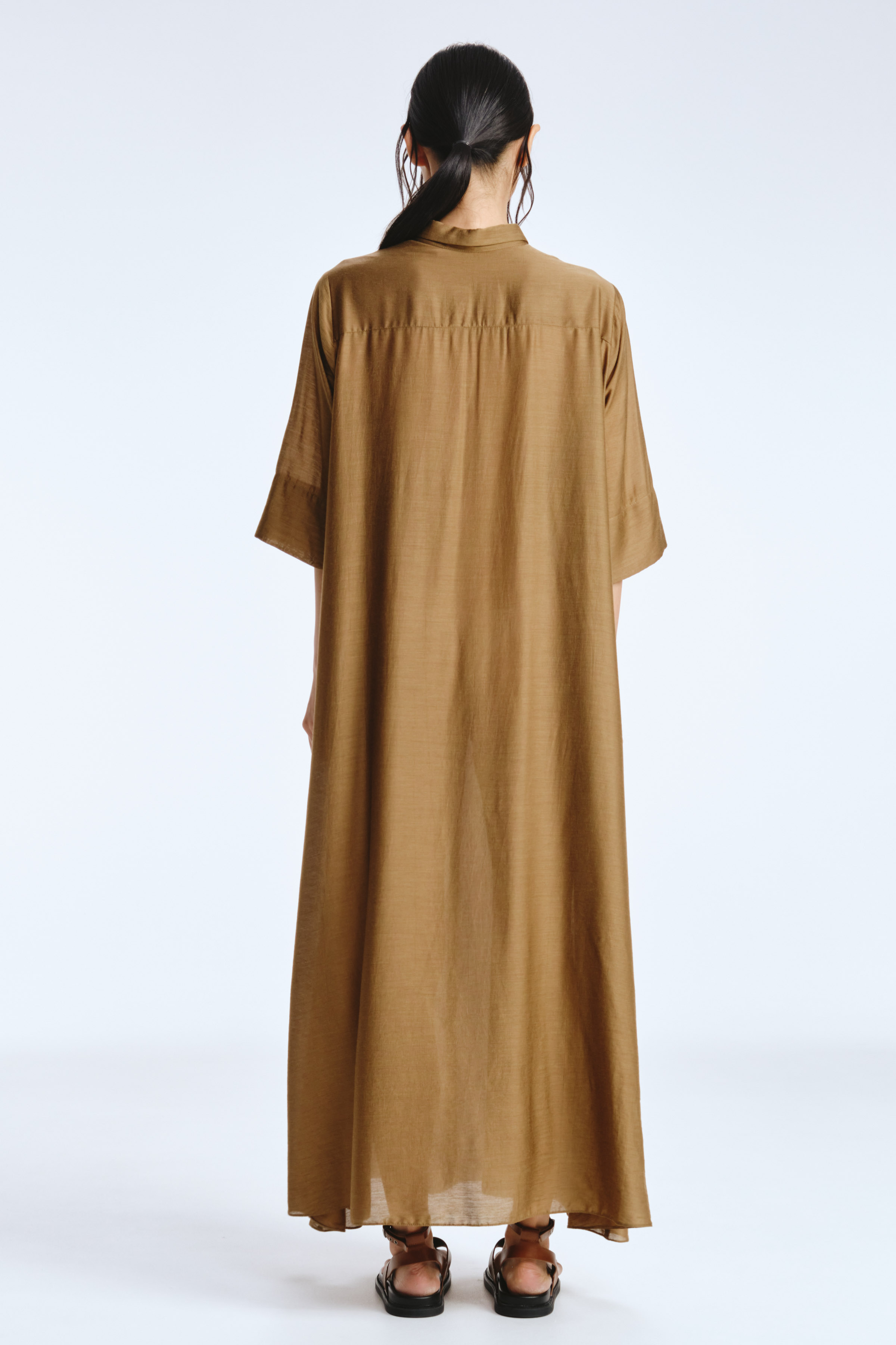 Платье рубашка с защипами