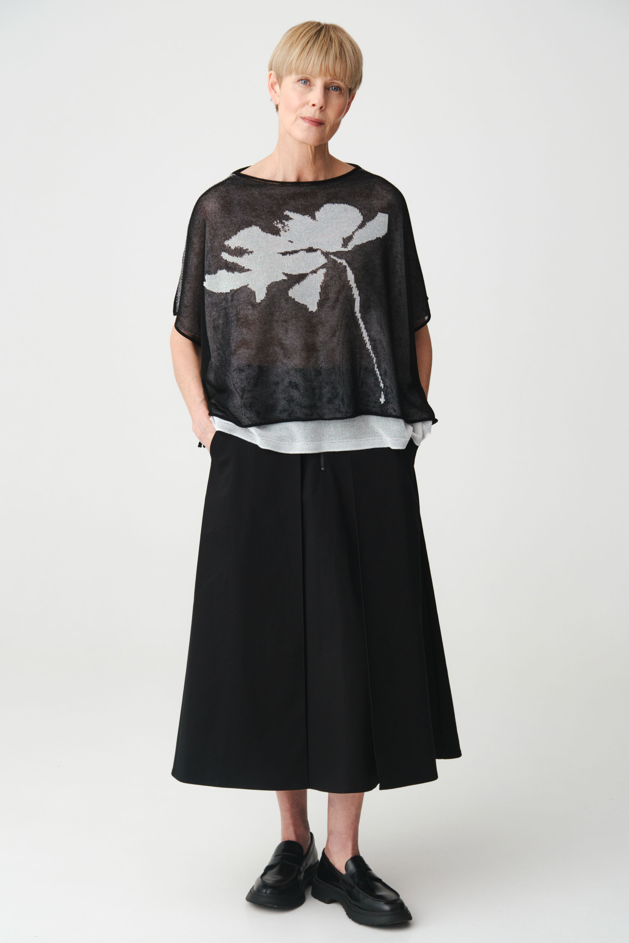 Джемпер с коротким рукавом Пион