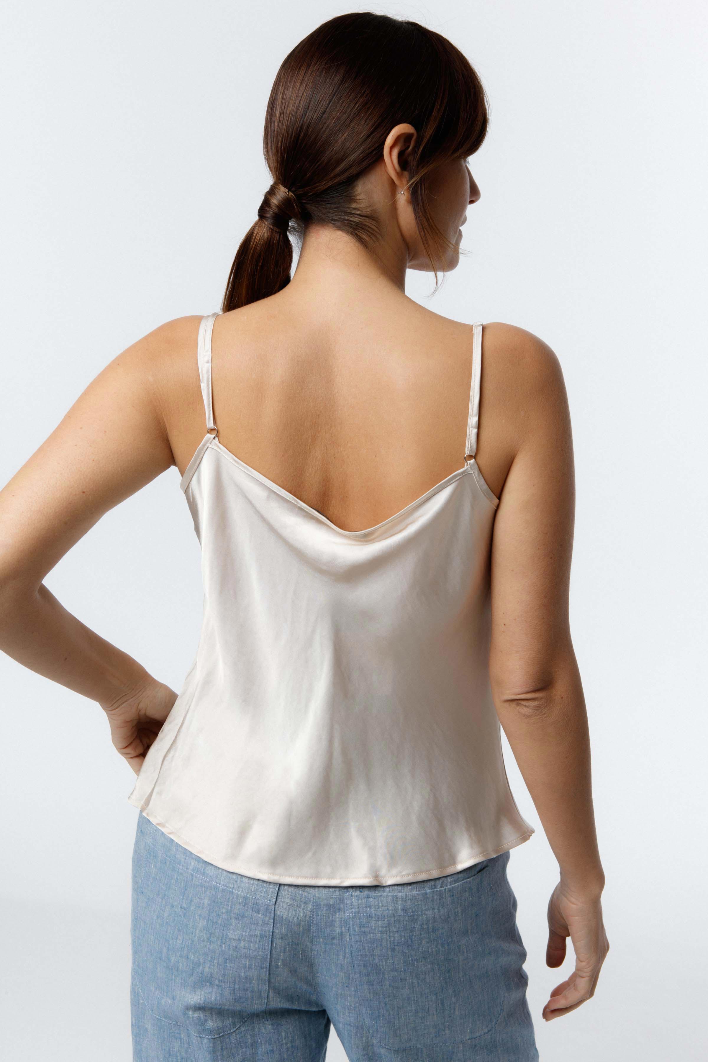 Блуза топ на бретелях, атласный  от Lesel (Лесель)! Заказывайте по ✆ 8 (800) 777 02 37