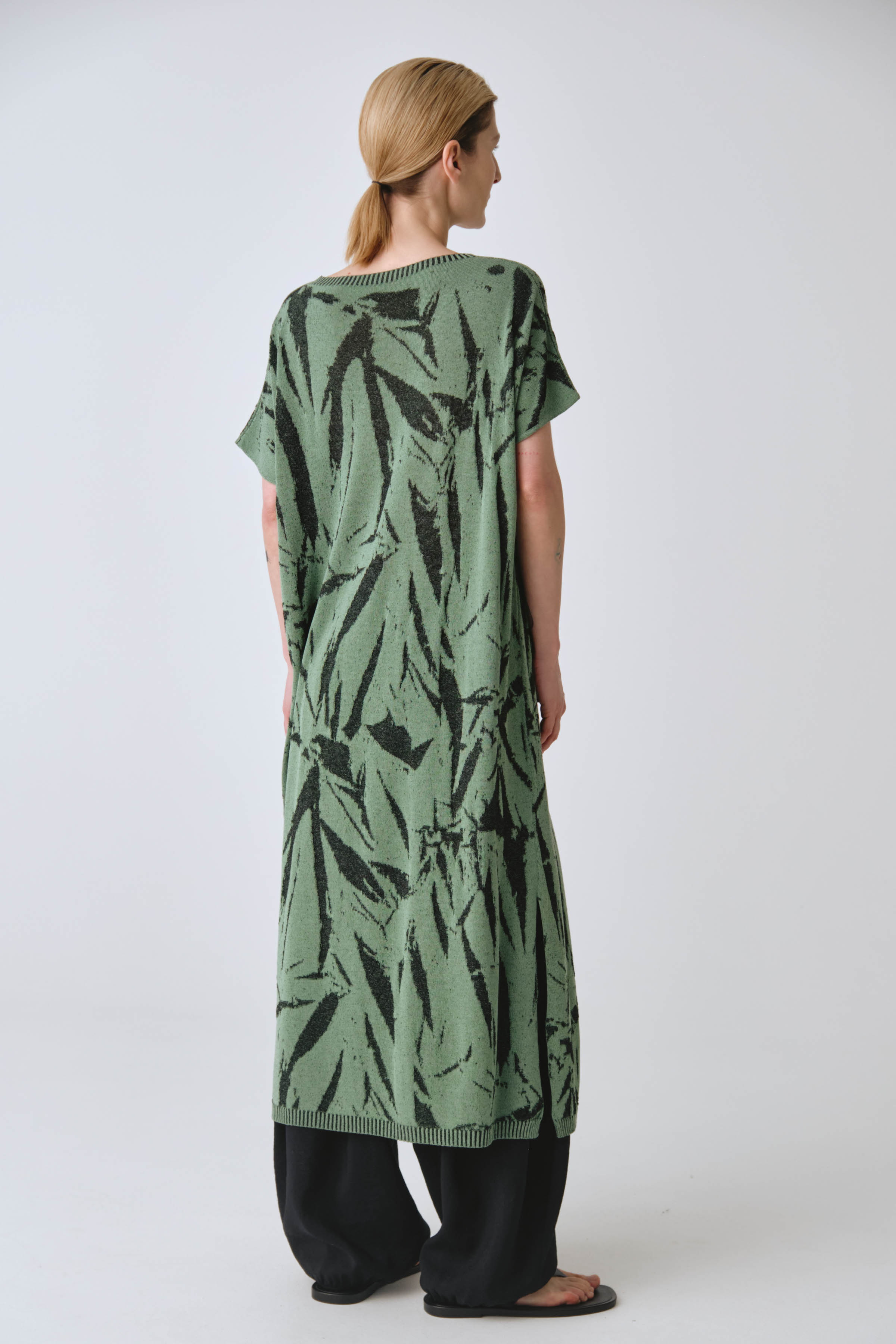 Платье с коротким рукавом Креш