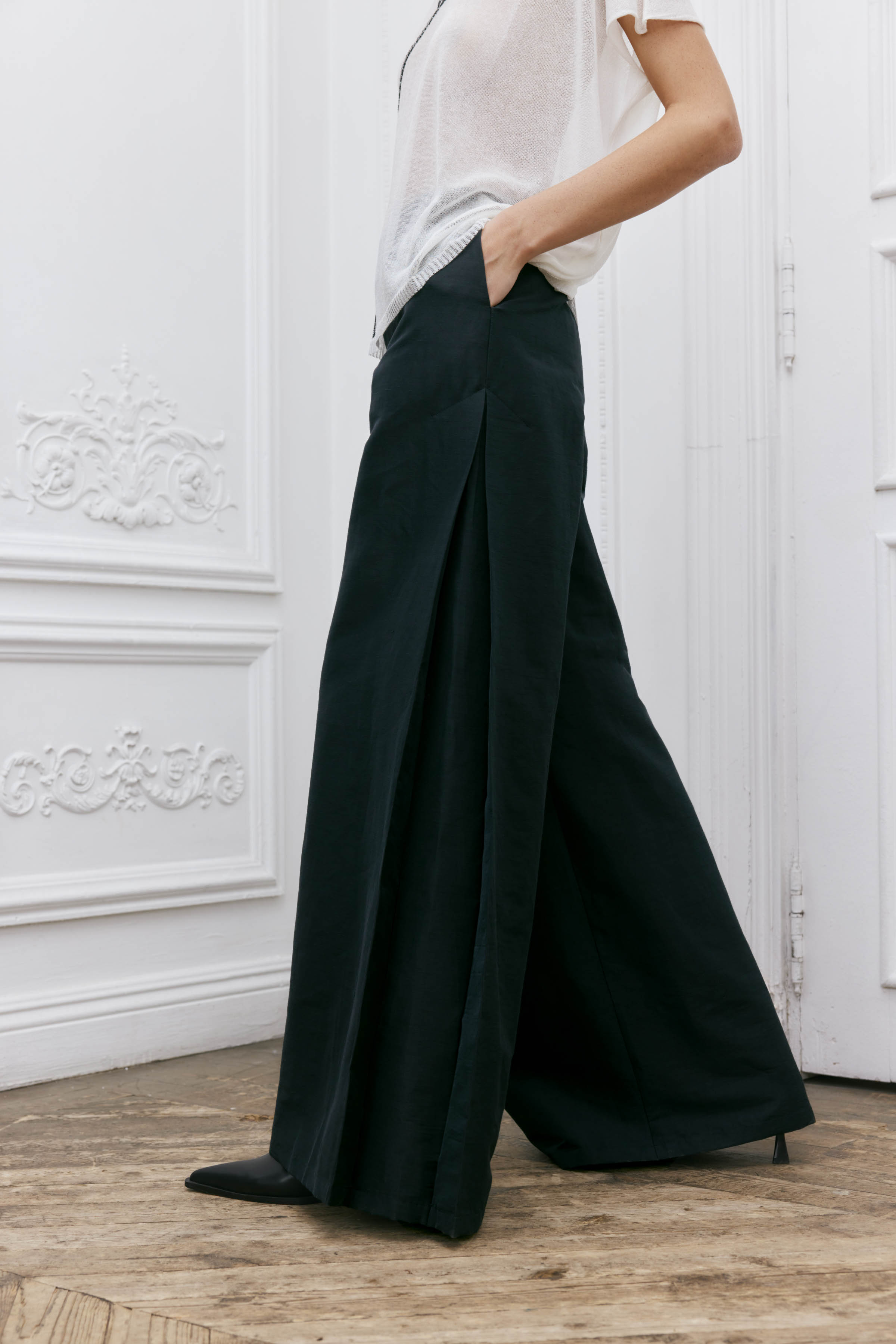 Брюки клеш эластичные