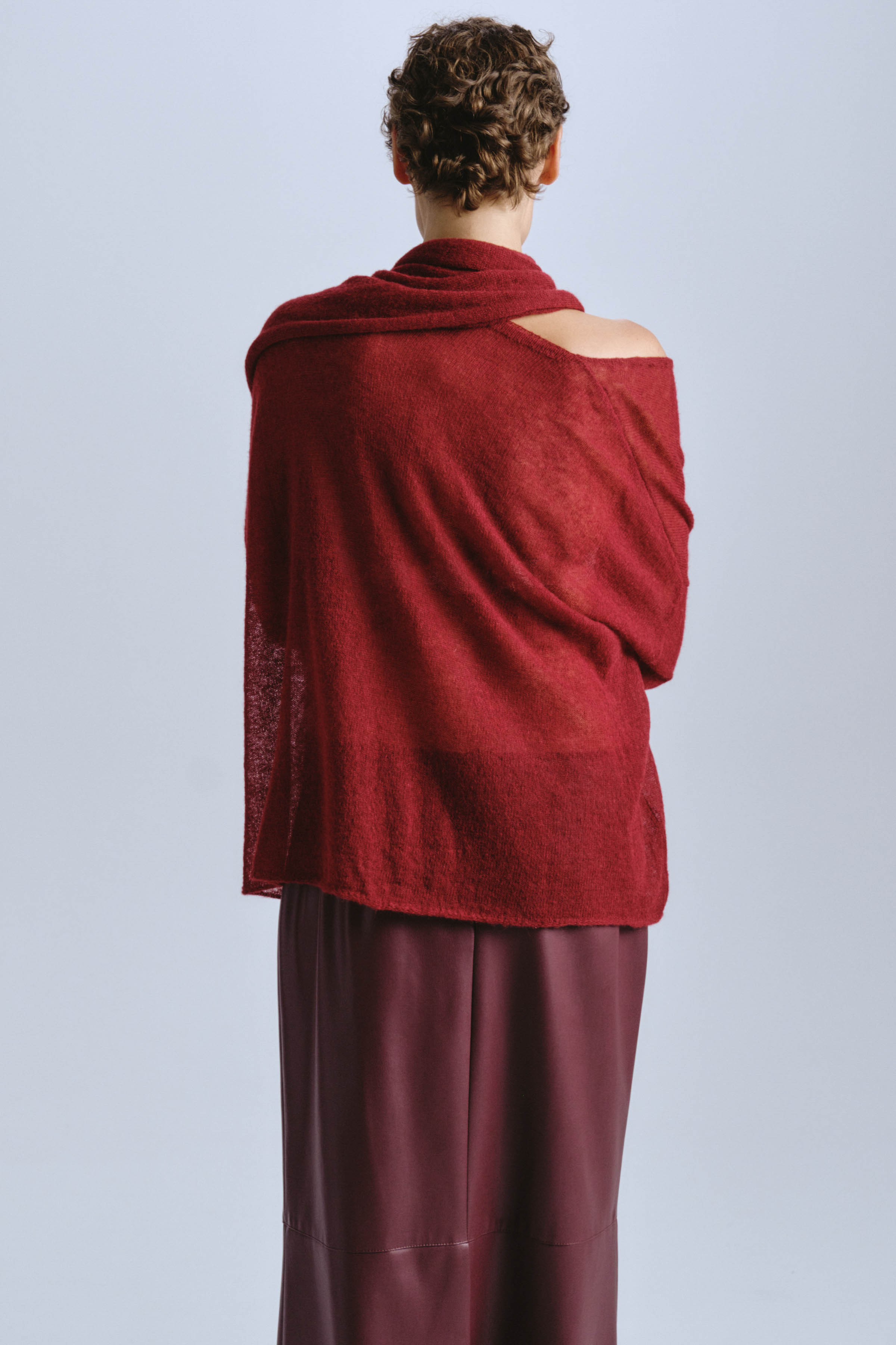 Джемпер Шарф  от Lesel (Лесель)! Заказывайте по ✆ 8 (800) 777 02 37