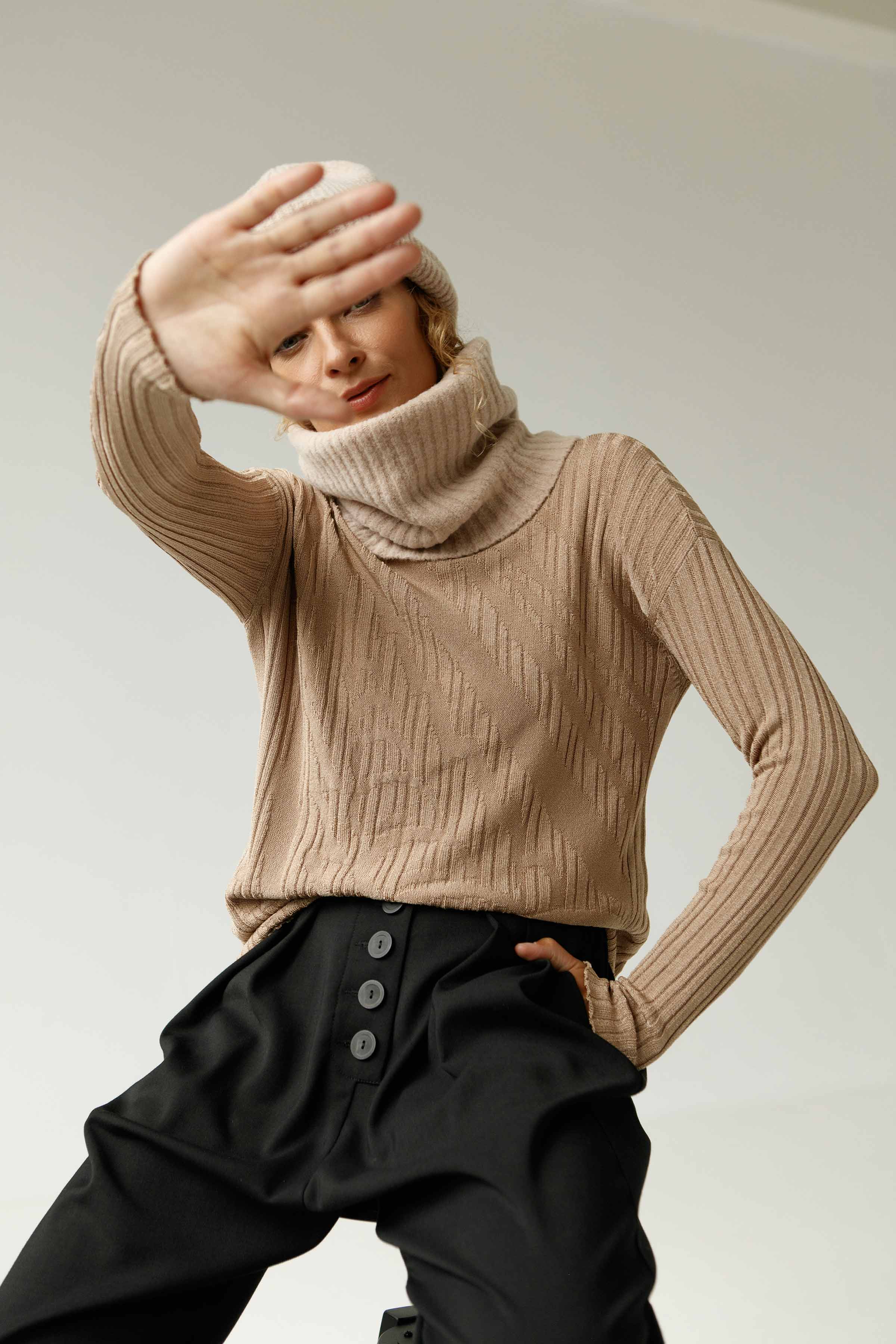 Водолазка Узор 04 Бежевый (beige) от Lesel (Лесель)! Заказывайте по ✆ 8 (800) 777 02 37