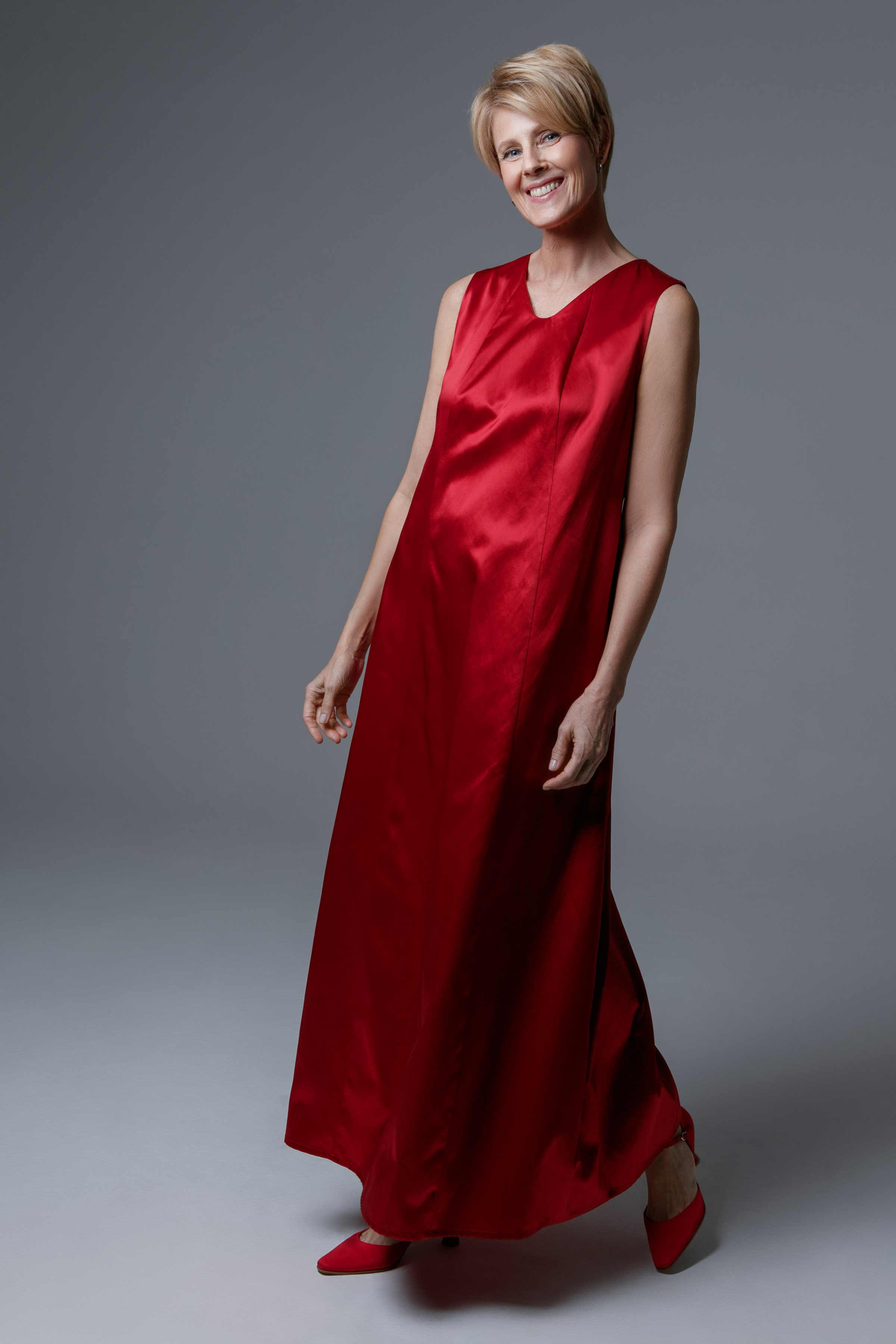 Платье атласное без рукавов 24 Кармин (carmine) от Lesel (Лесель)! Заказывайте по ✆ 8 (800) 777 02 37