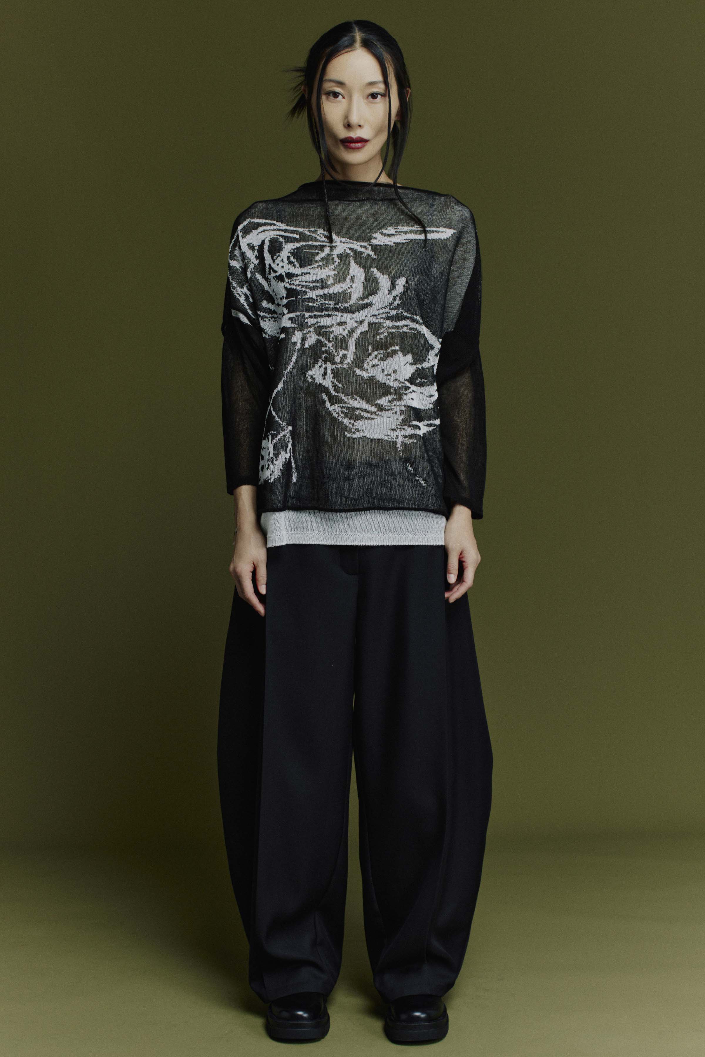 Джемпер Розы  от Lesel (Лесель)! Заказывайте по ✆ 8 (800) 777 02 37