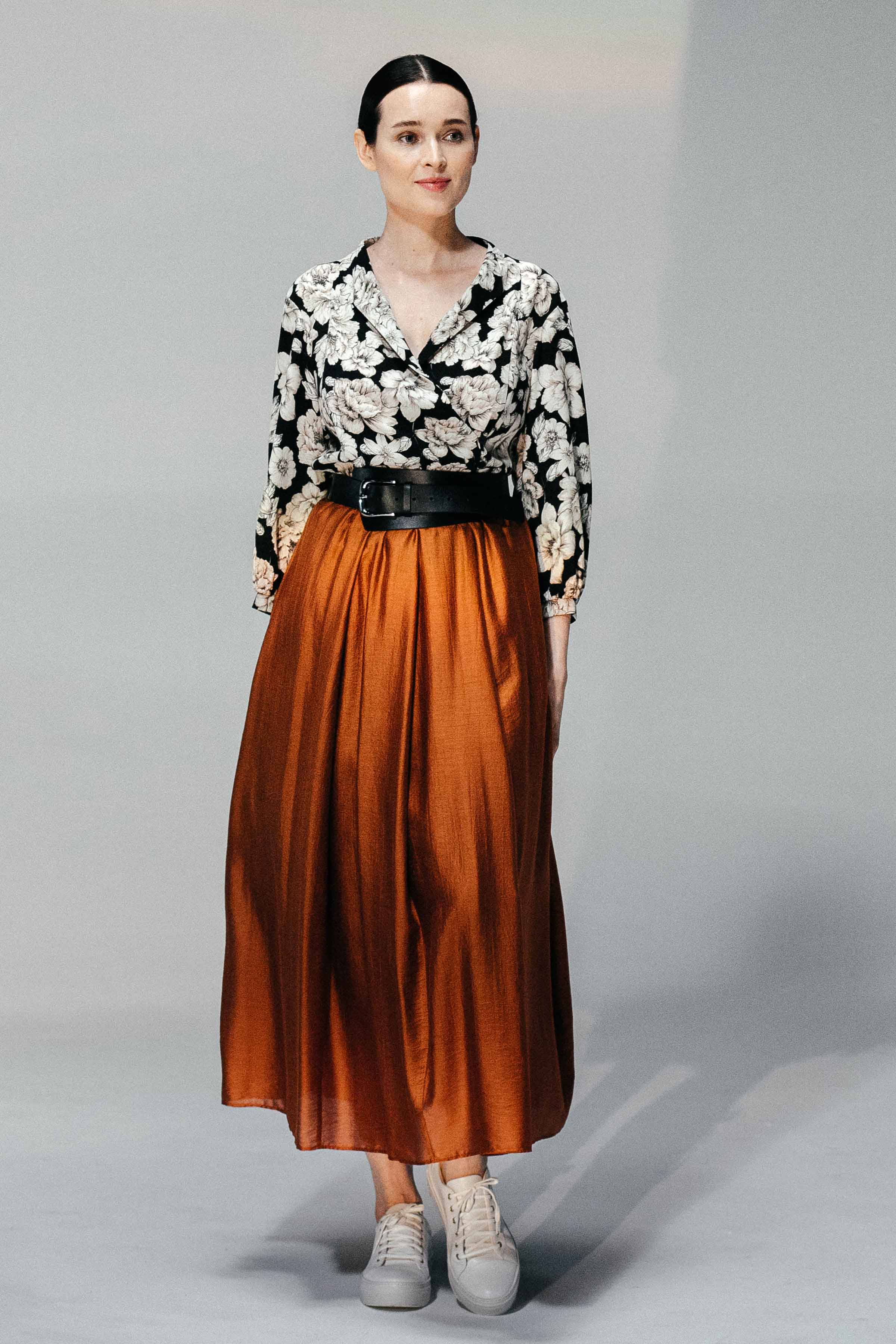 Блуза Флора с широкими рукавами  от Lesel (Лесель)! Заказывайте по ✆ 8 (800) 777 02 37