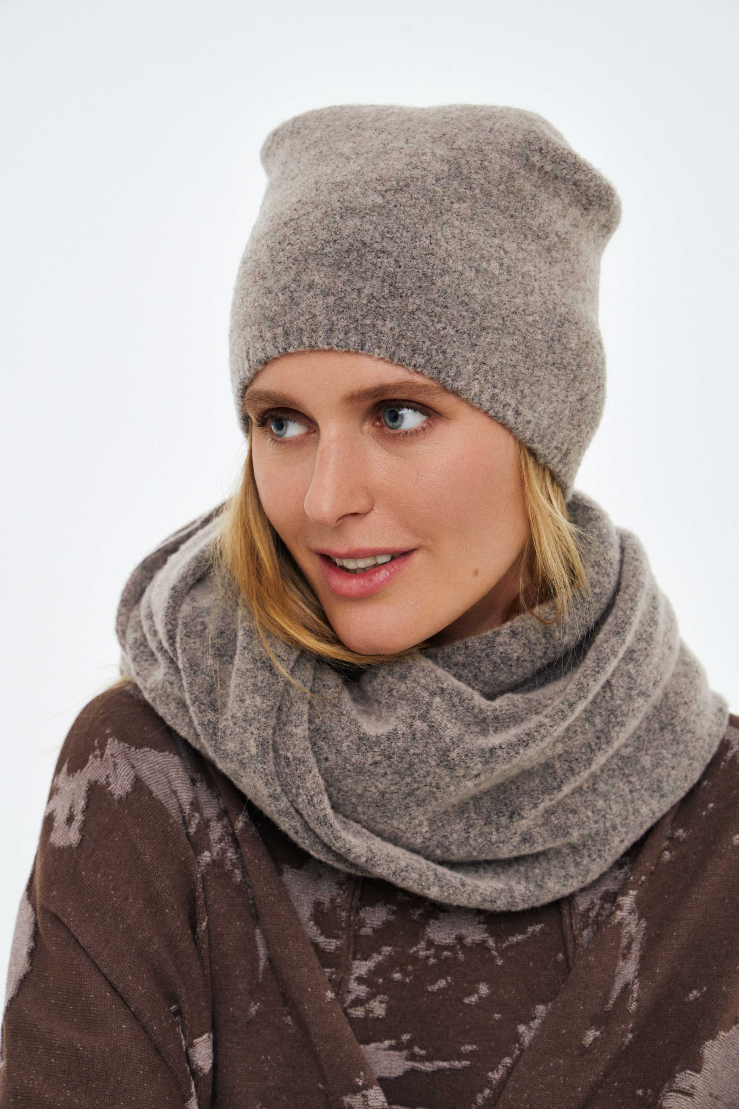 Шарф Однотон 09 Беж-меланж (melange beige) от Lesel (Лесель)! Заказывайте по ✆ 8 (800) 777 02 37