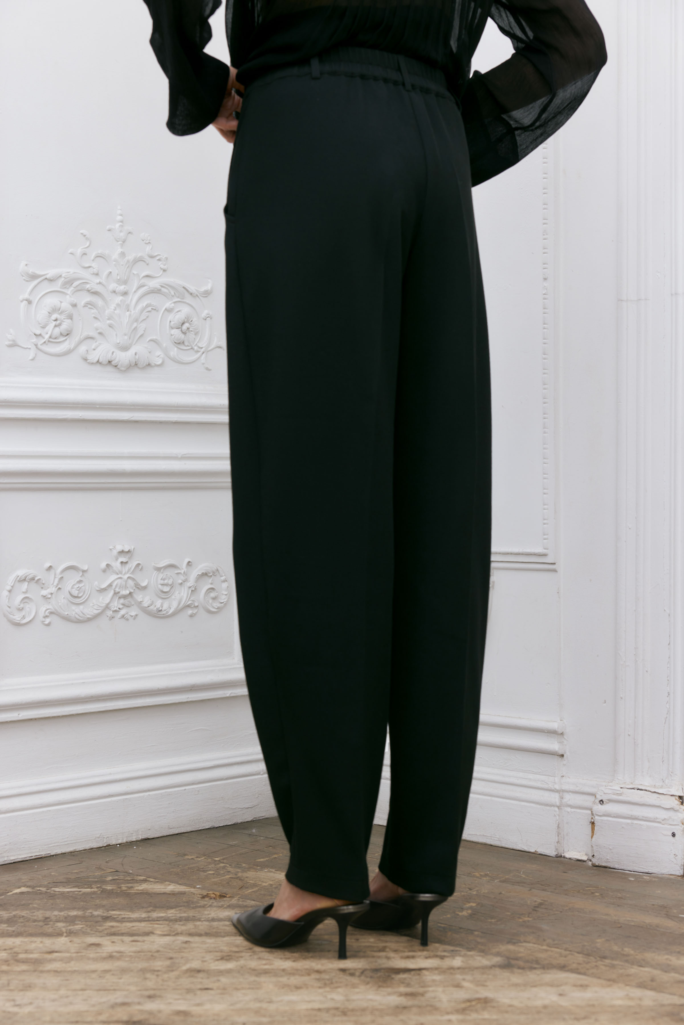 Брюки овал со стрелкой  от Lesel (Лесель)! Заказывайте по ✆ 8 (800) 777 02 37