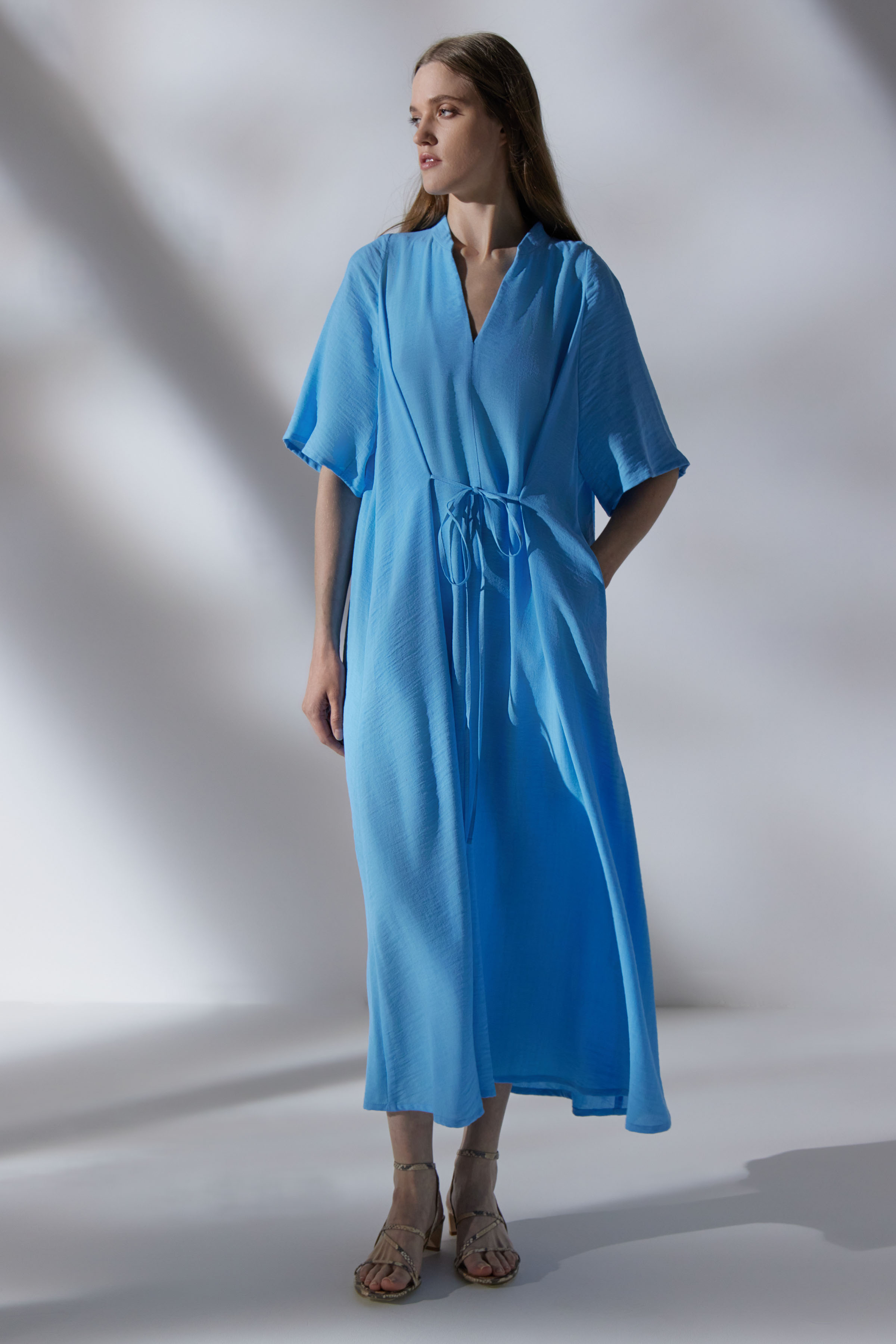 Платье Реглан, завязки, креп 35 Лазурь (azure) от Lesel (Лесель)! Заказывайте по ✆ 8 (800) 777 02 37