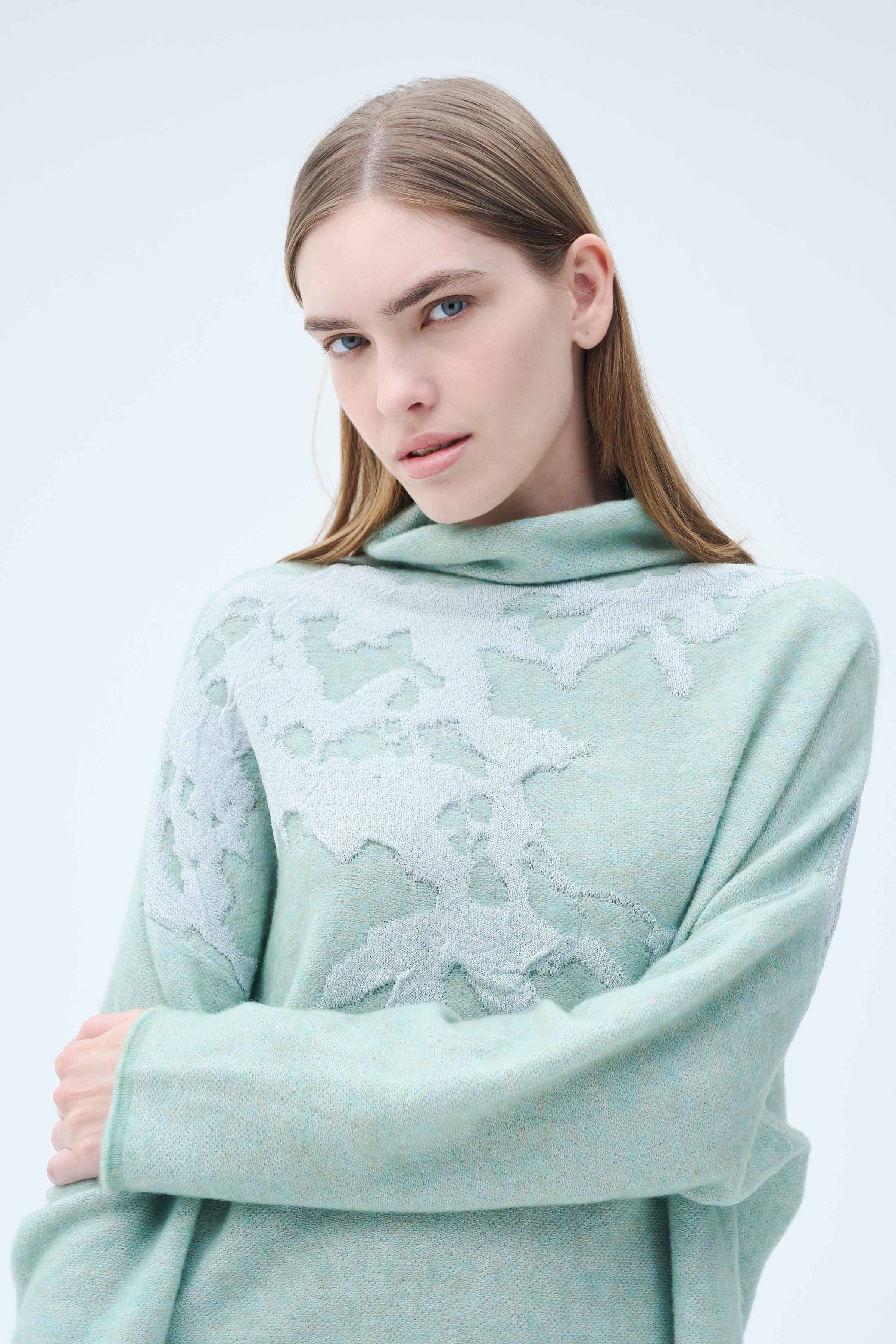 Джемпер Сквозь листву  от Lesel (Лесель)! Заказывайте по ✆ 8 (800) 777 02 37